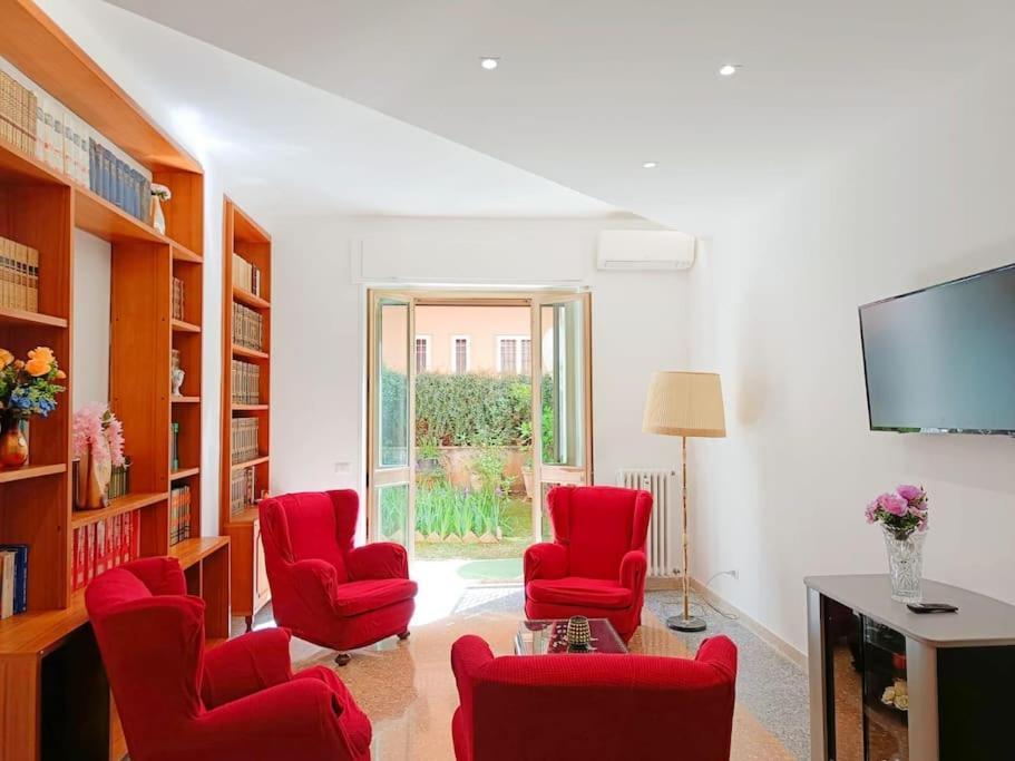Apartment House With Garden Near The Olympic Stadium *