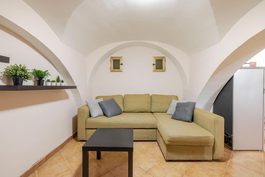 Apartment In Rome