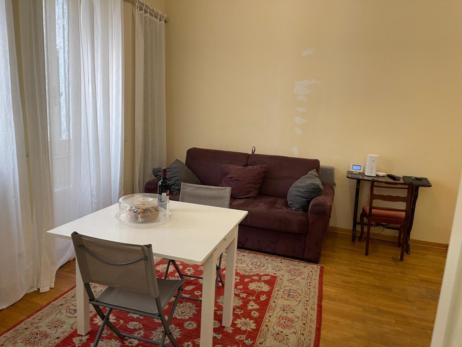 In 2 Apartment