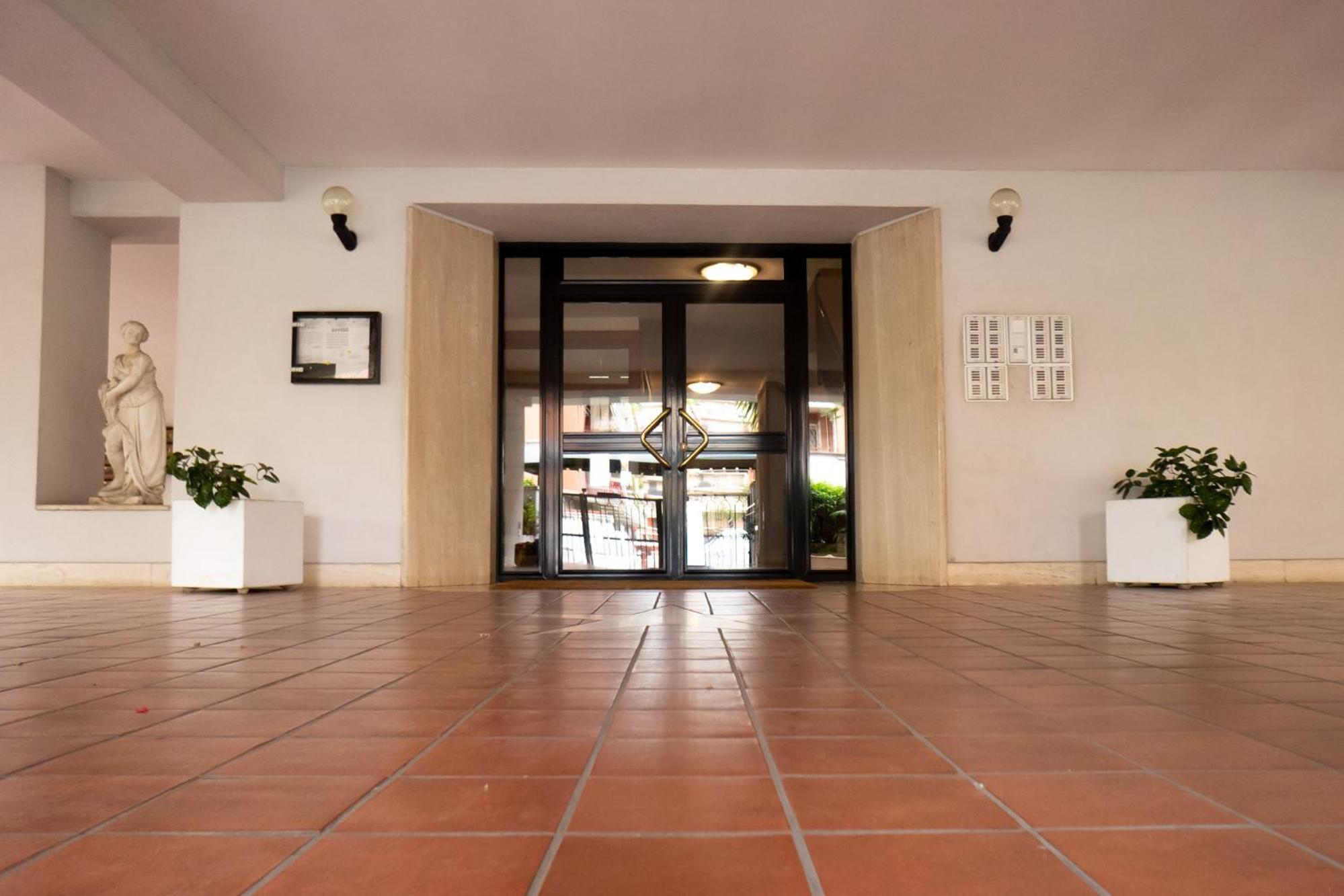 Apartment Ermete Eur House