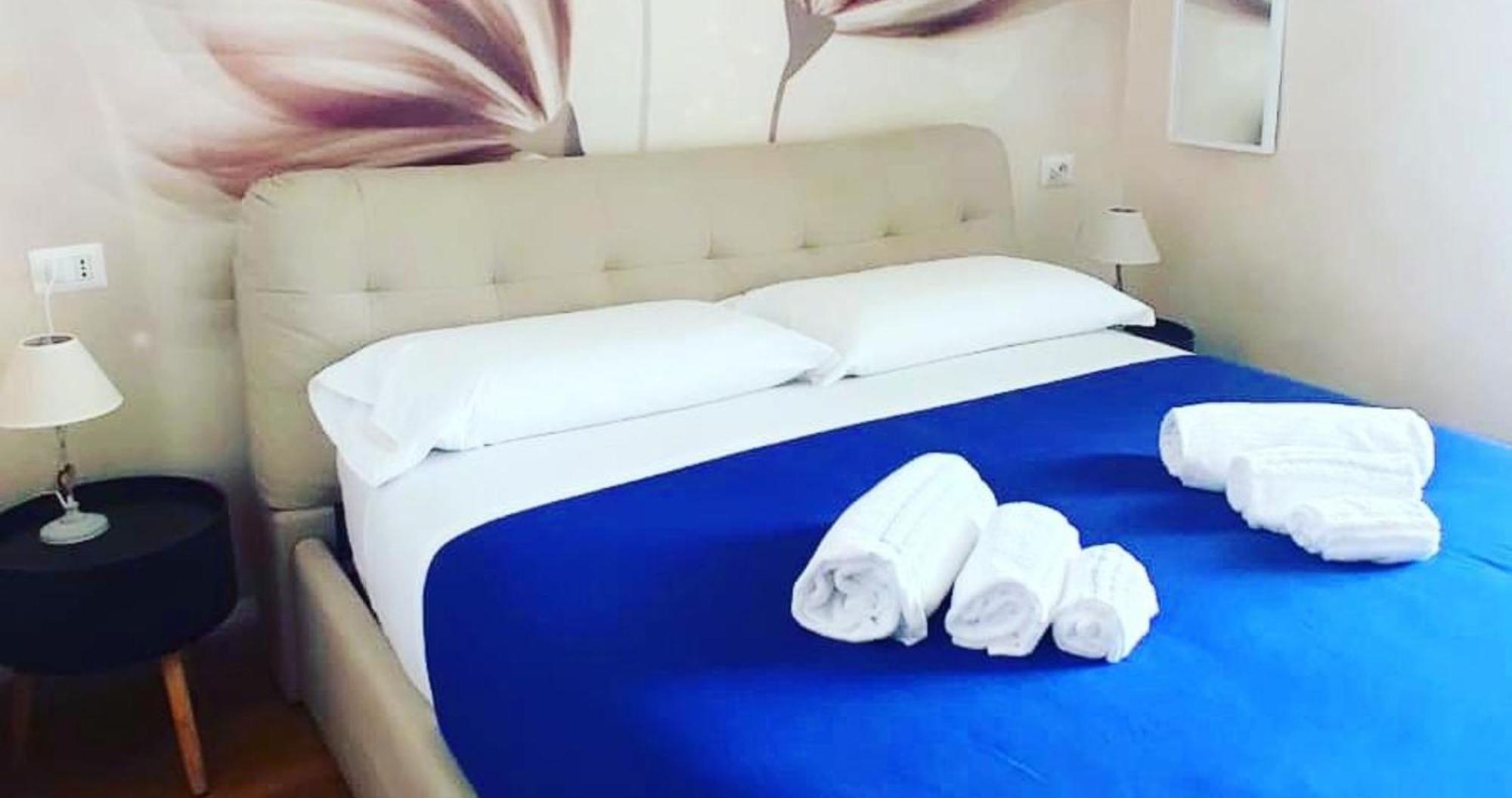 Deluxe And Chilling Jacuzzi Guest house 2*