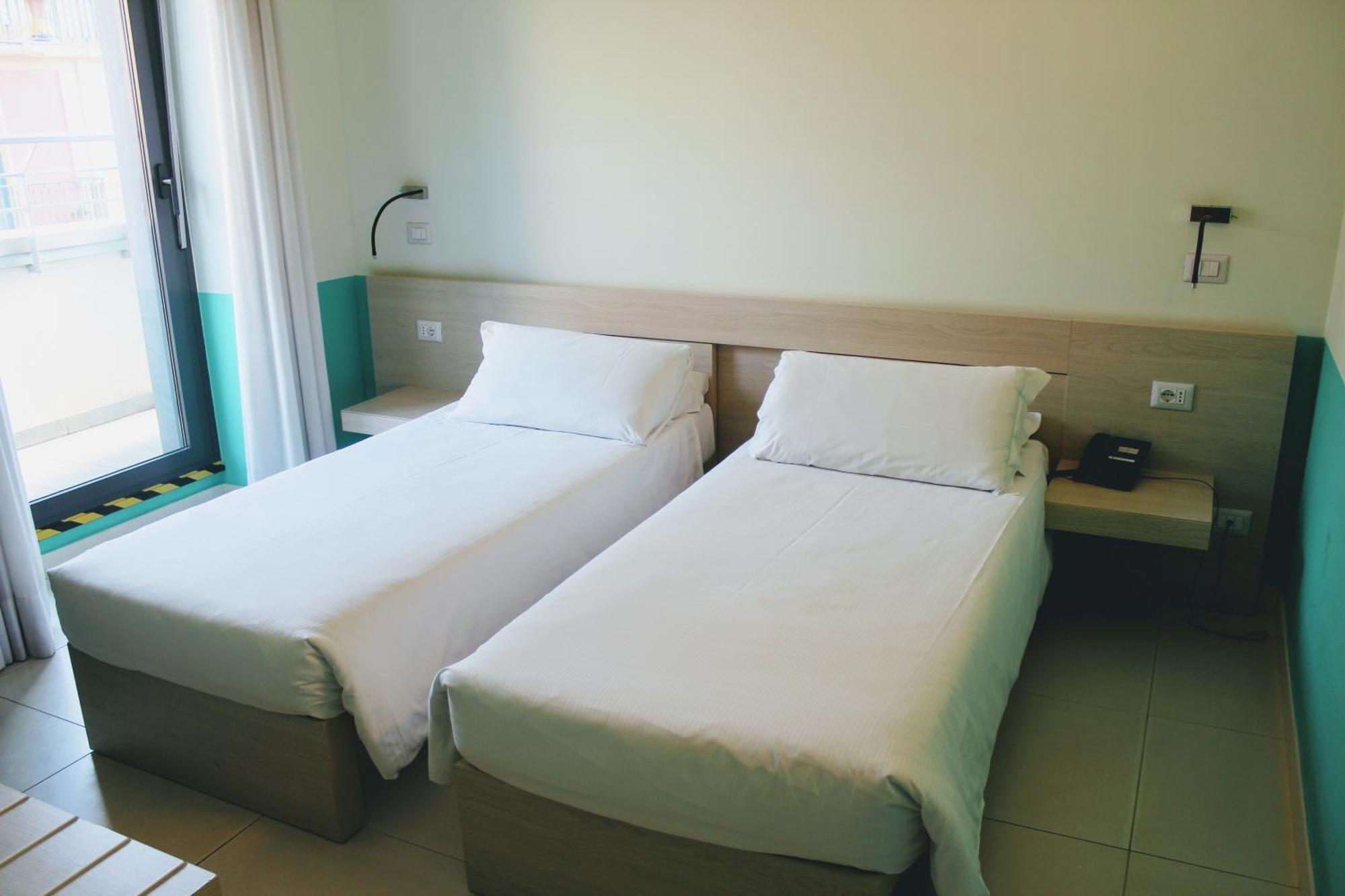 Domus Helena Guest house 3*
