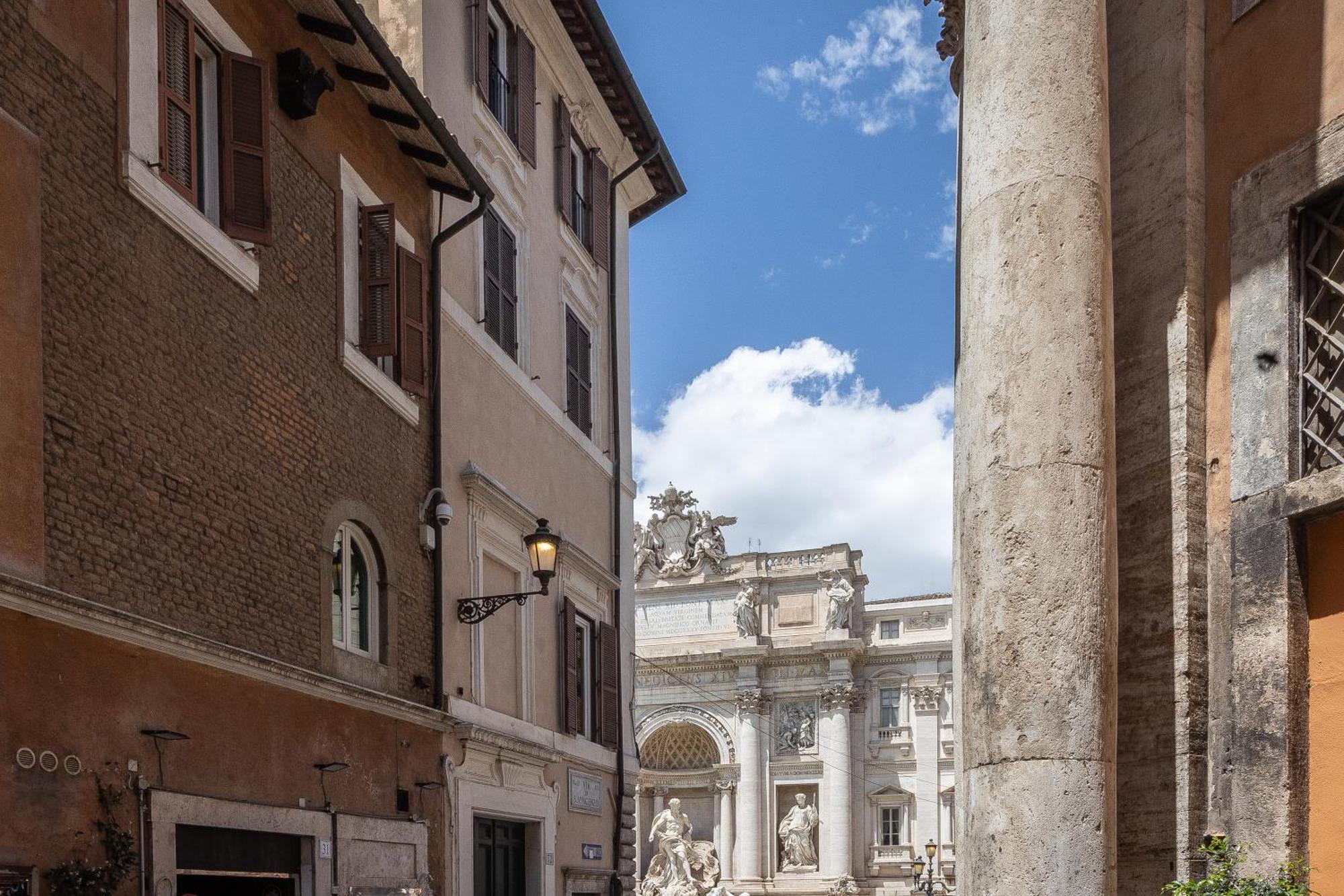 Luxury Trevi Apartment *
