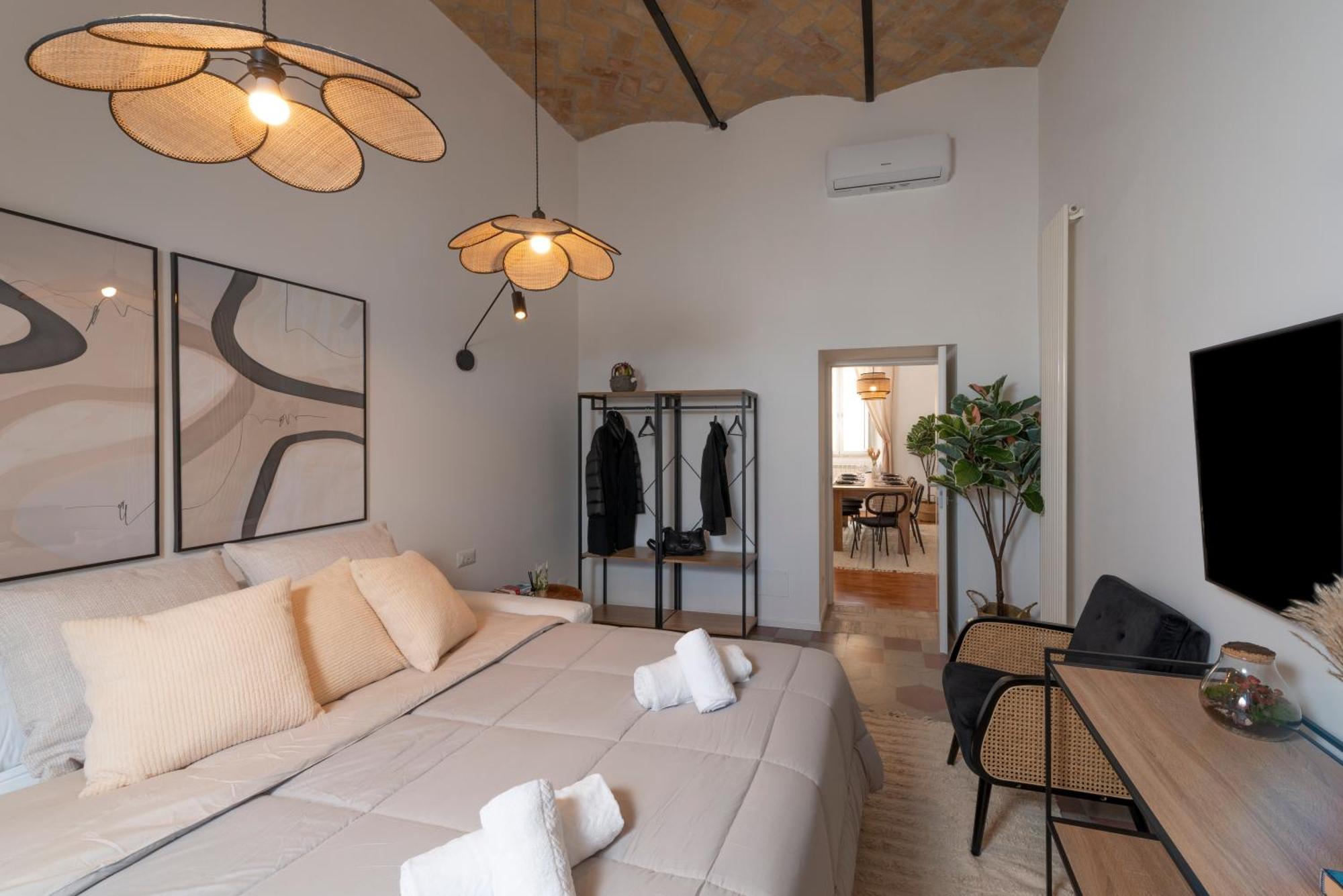 Colosseo Flats And Penthouse *