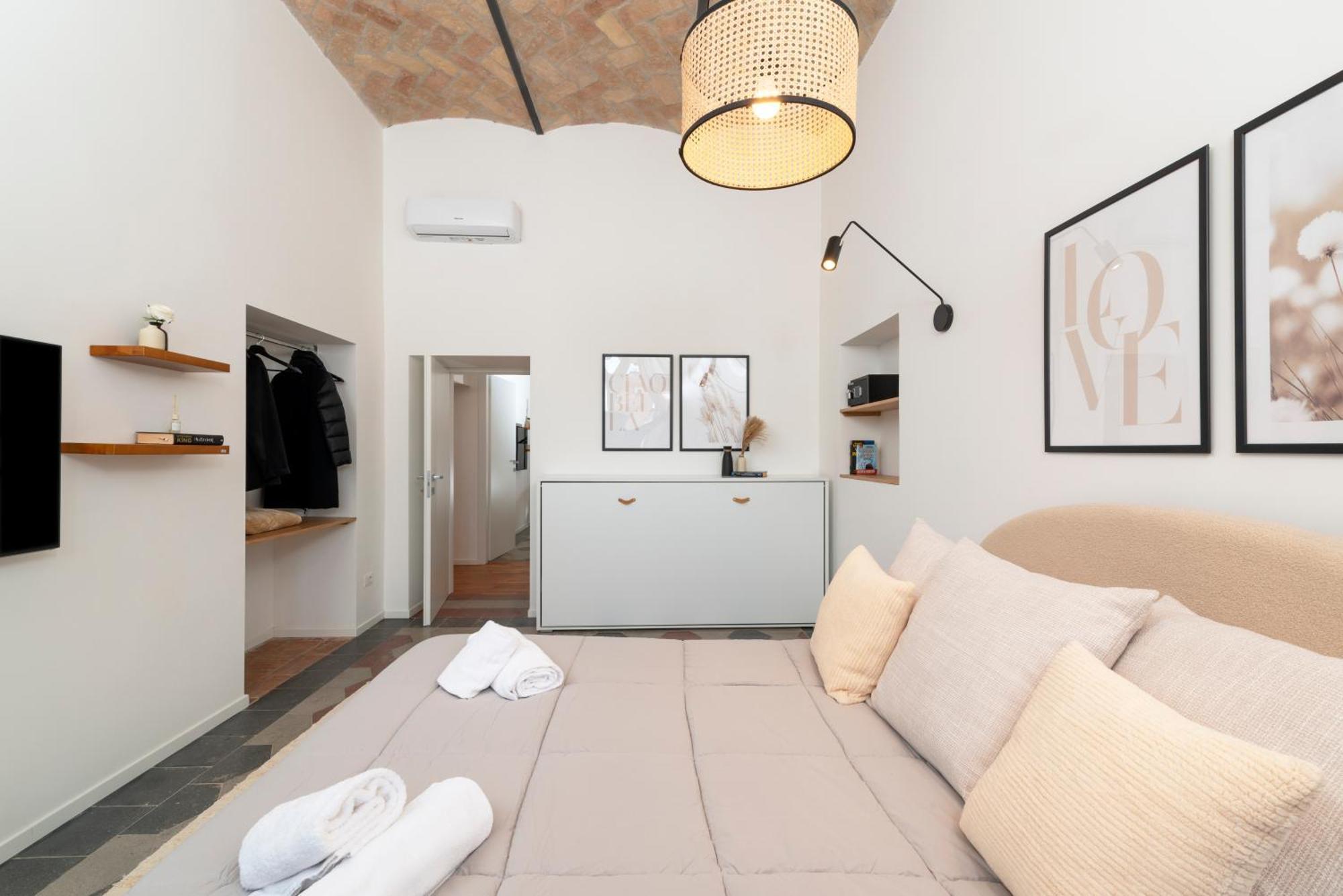 Colosseo Flats And Penthouse Apartment