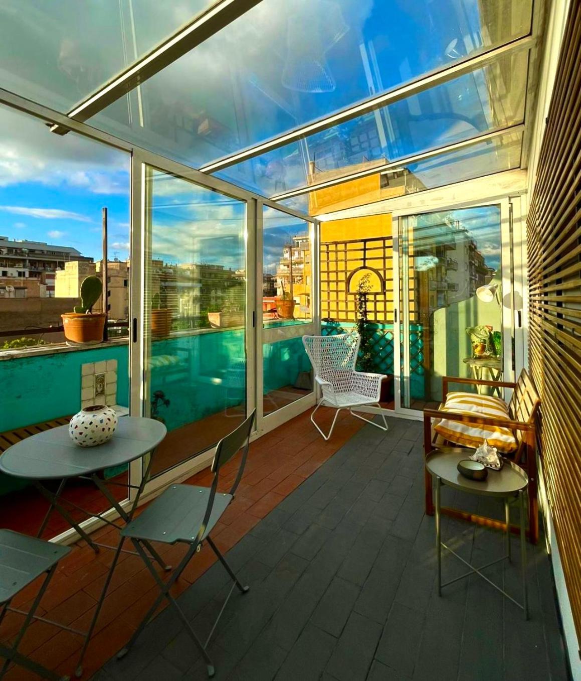 Stanza In Adiacente Metro C Guest house