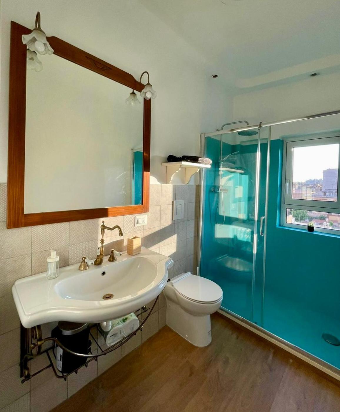 Stanza In Adiacente Metro C Guest house *