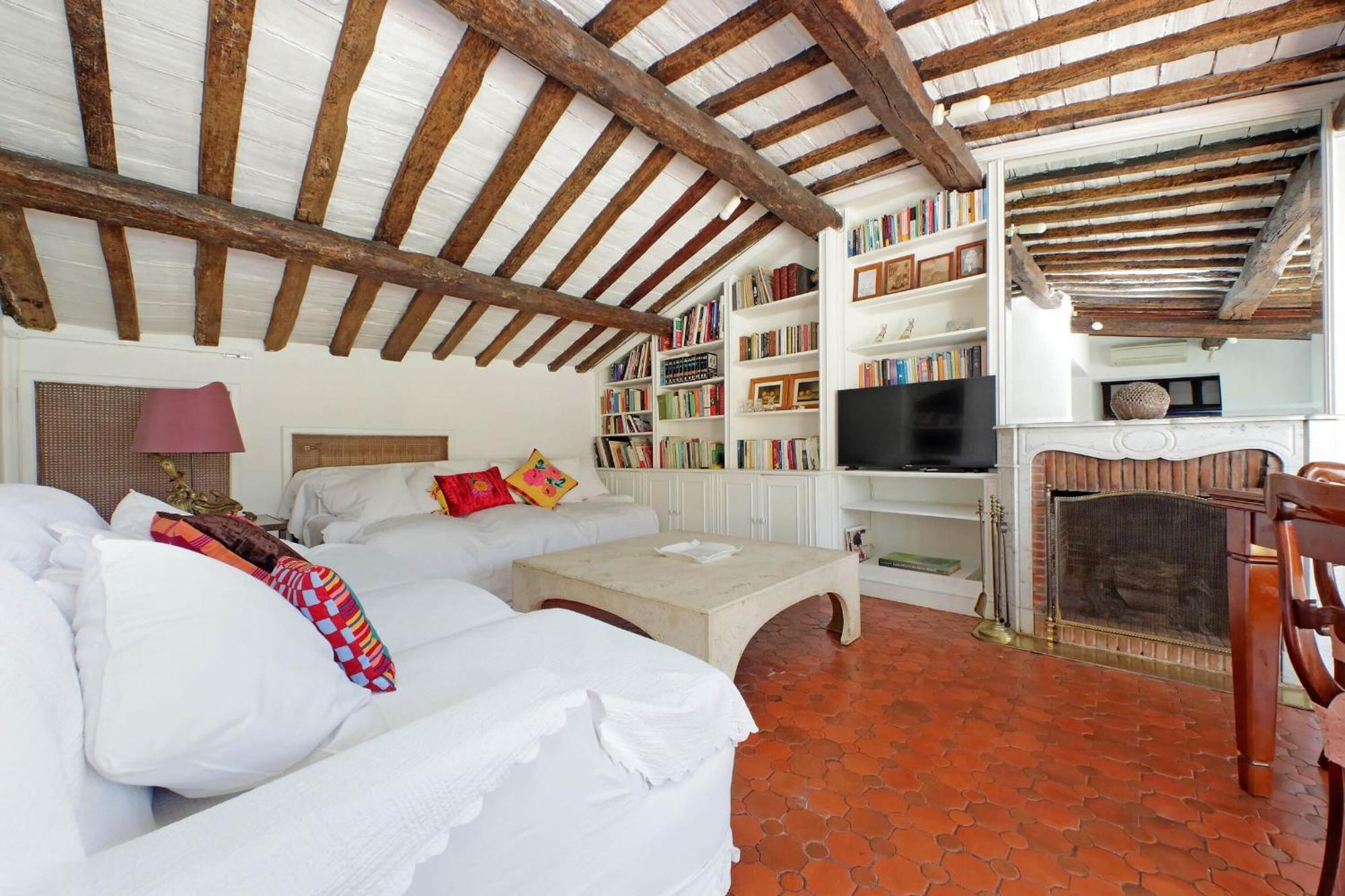 Apartment Magical Navona Duplex With Terrace By Halldis Rome