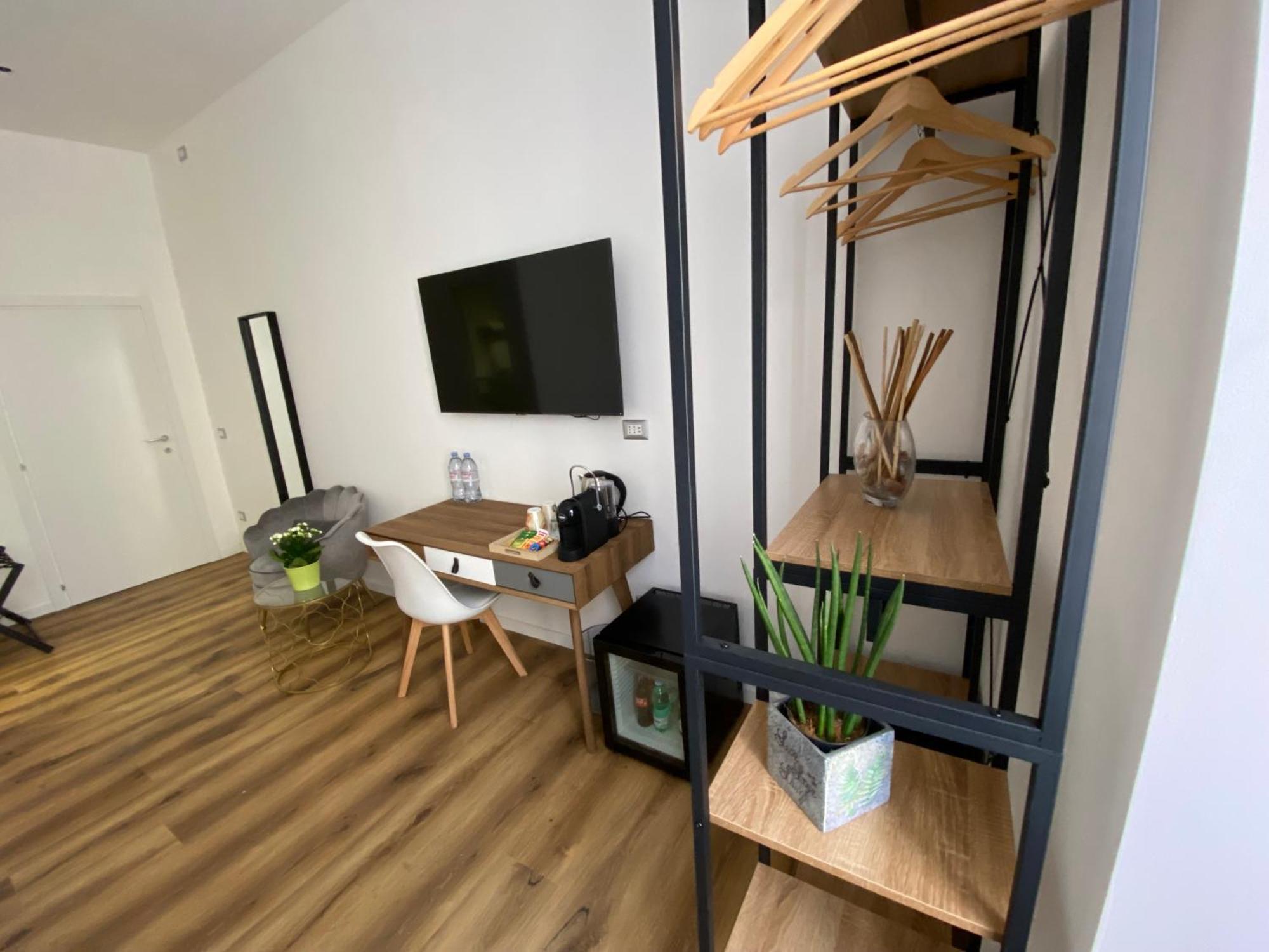 Belltower Elegans Guest house *