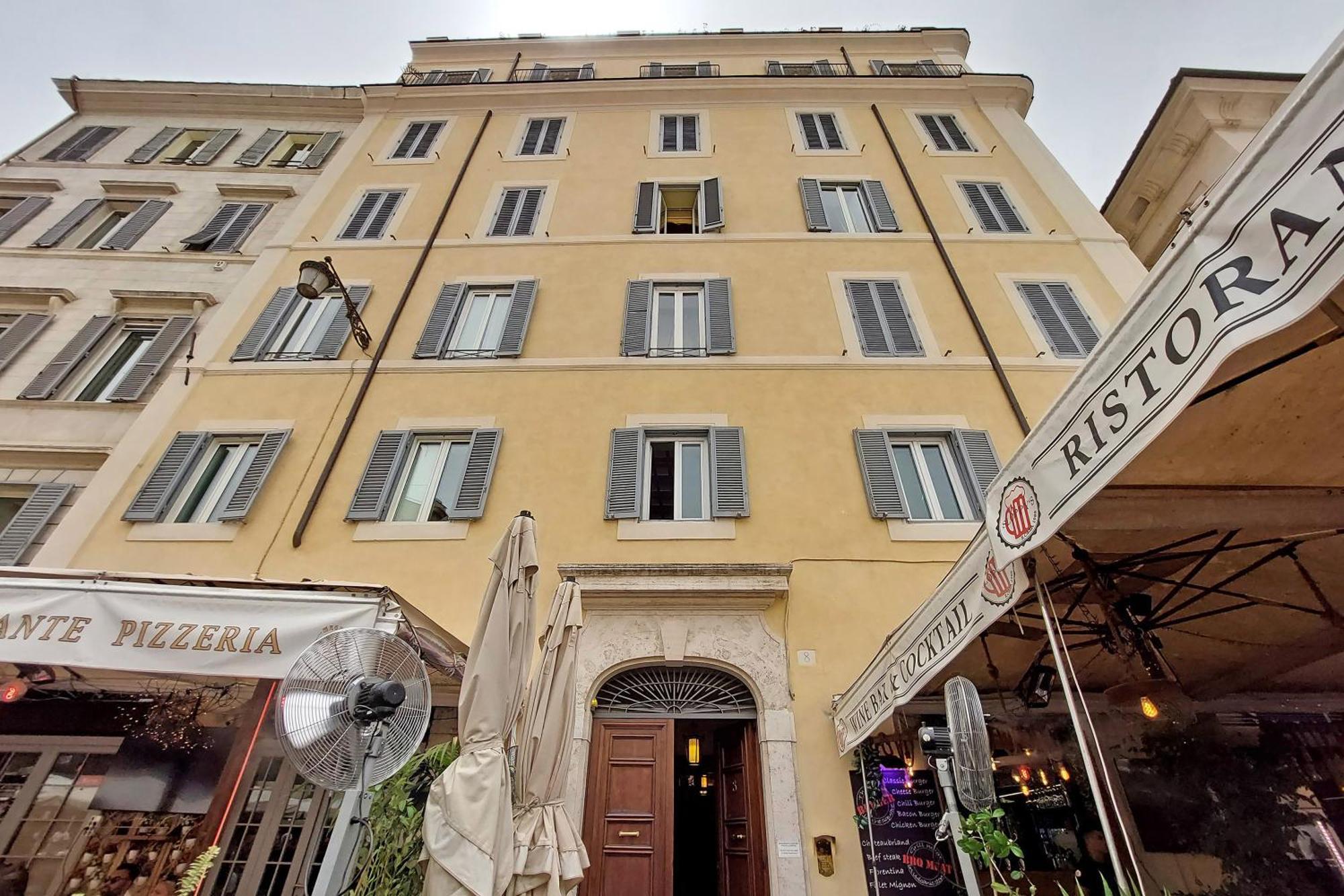 Ych-magnifica Residenza A Campo De Fiori *
