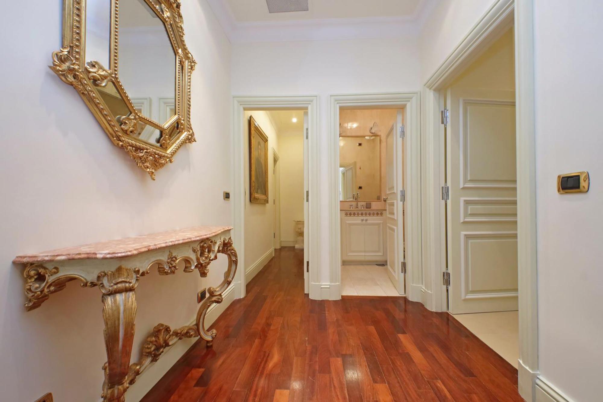 Apartment Ych-magnifica Residenza A Campo De Fiori Rome