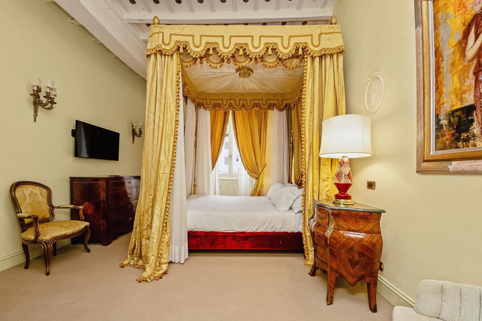 Apartment Ych-magnifica Residenza A Campo De Fiori