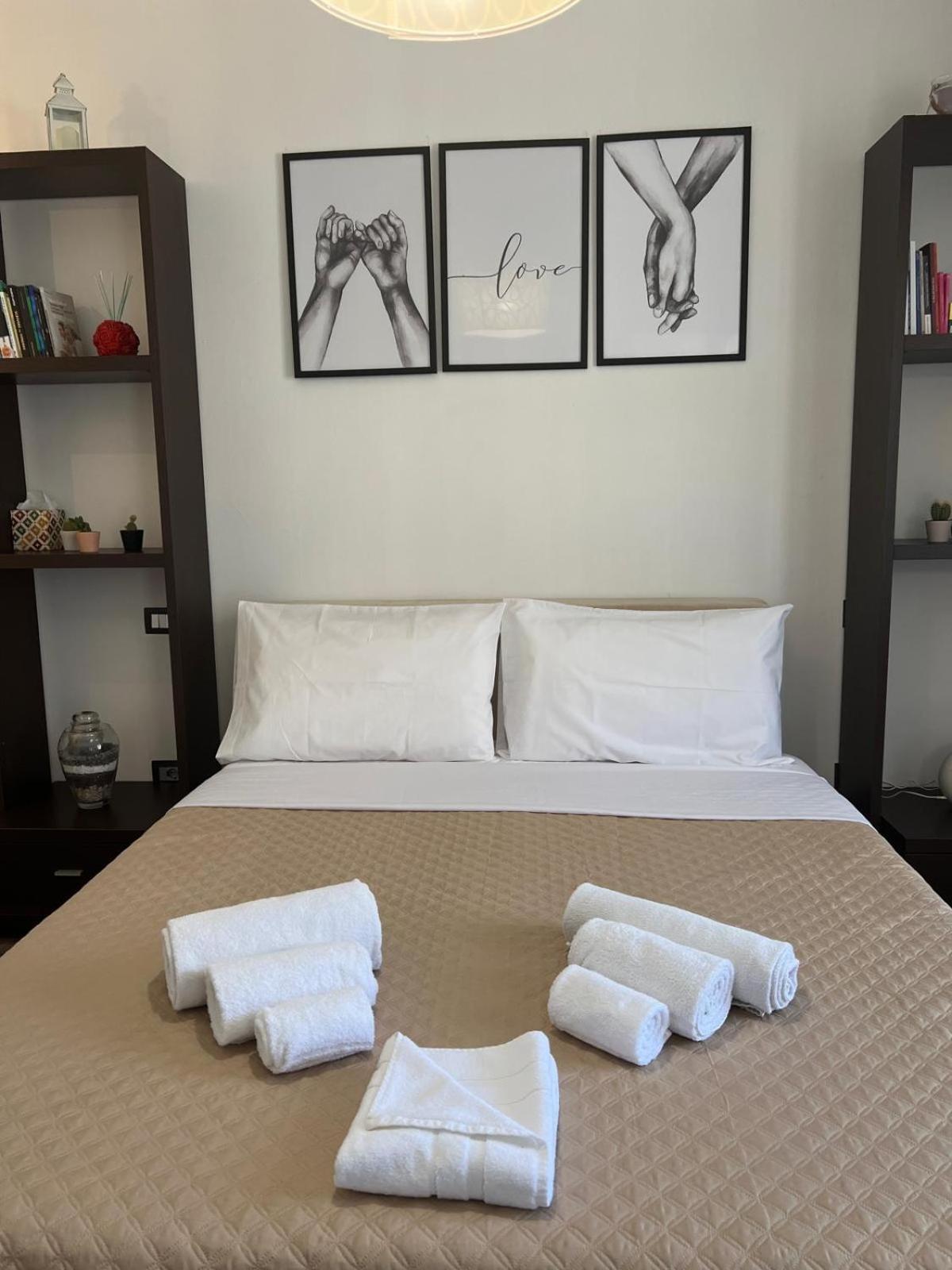 Casa Bravetta - Parking Private Apartment Rome