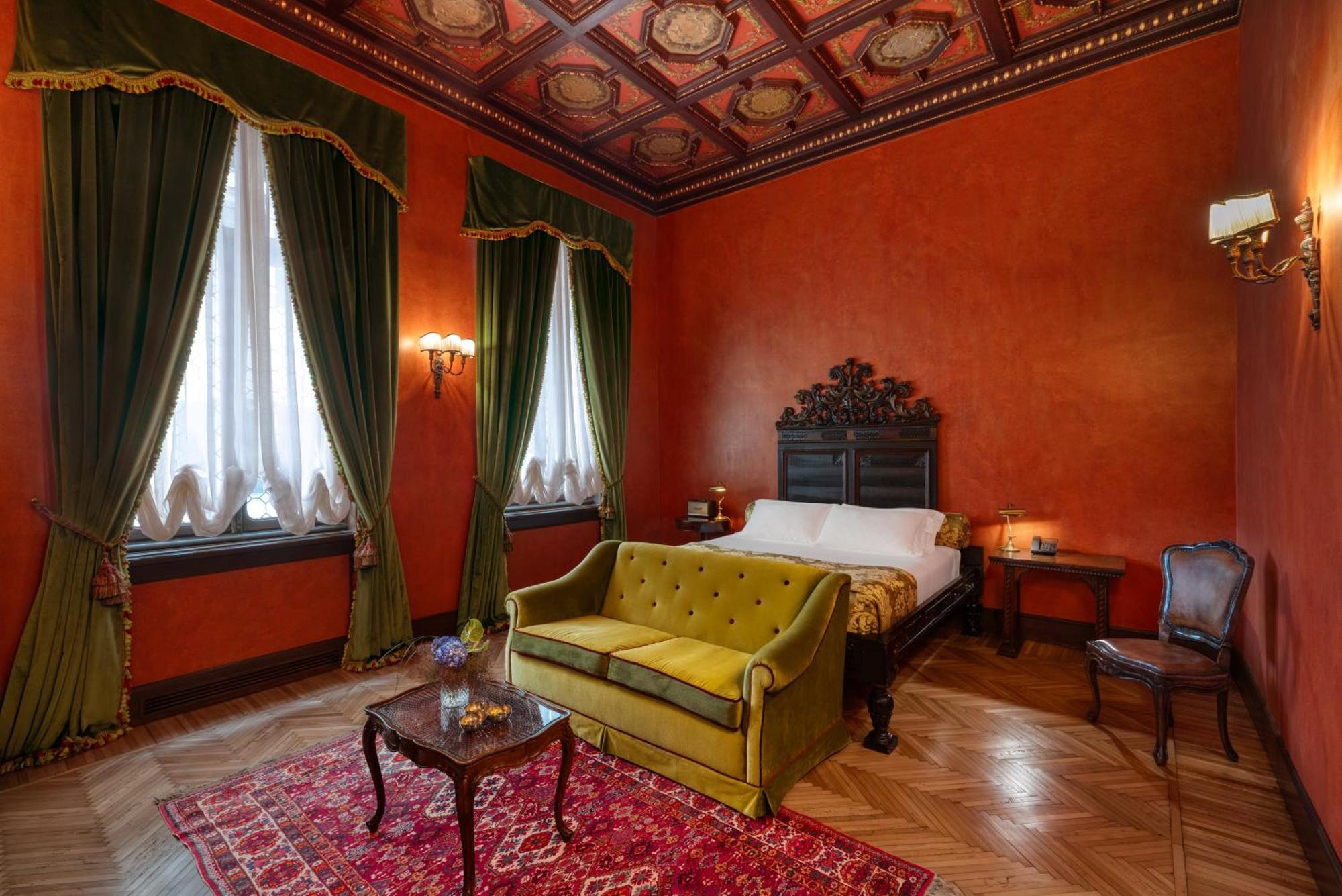 Hotel Locarno 5*