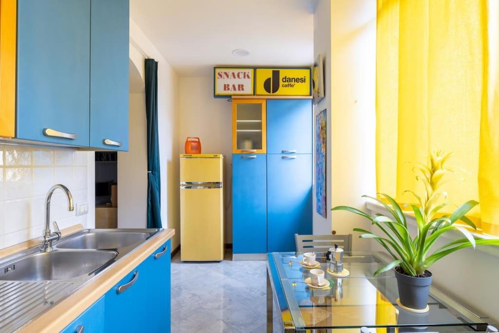 Apartment Stracult House Suggestive And Vintage-pop