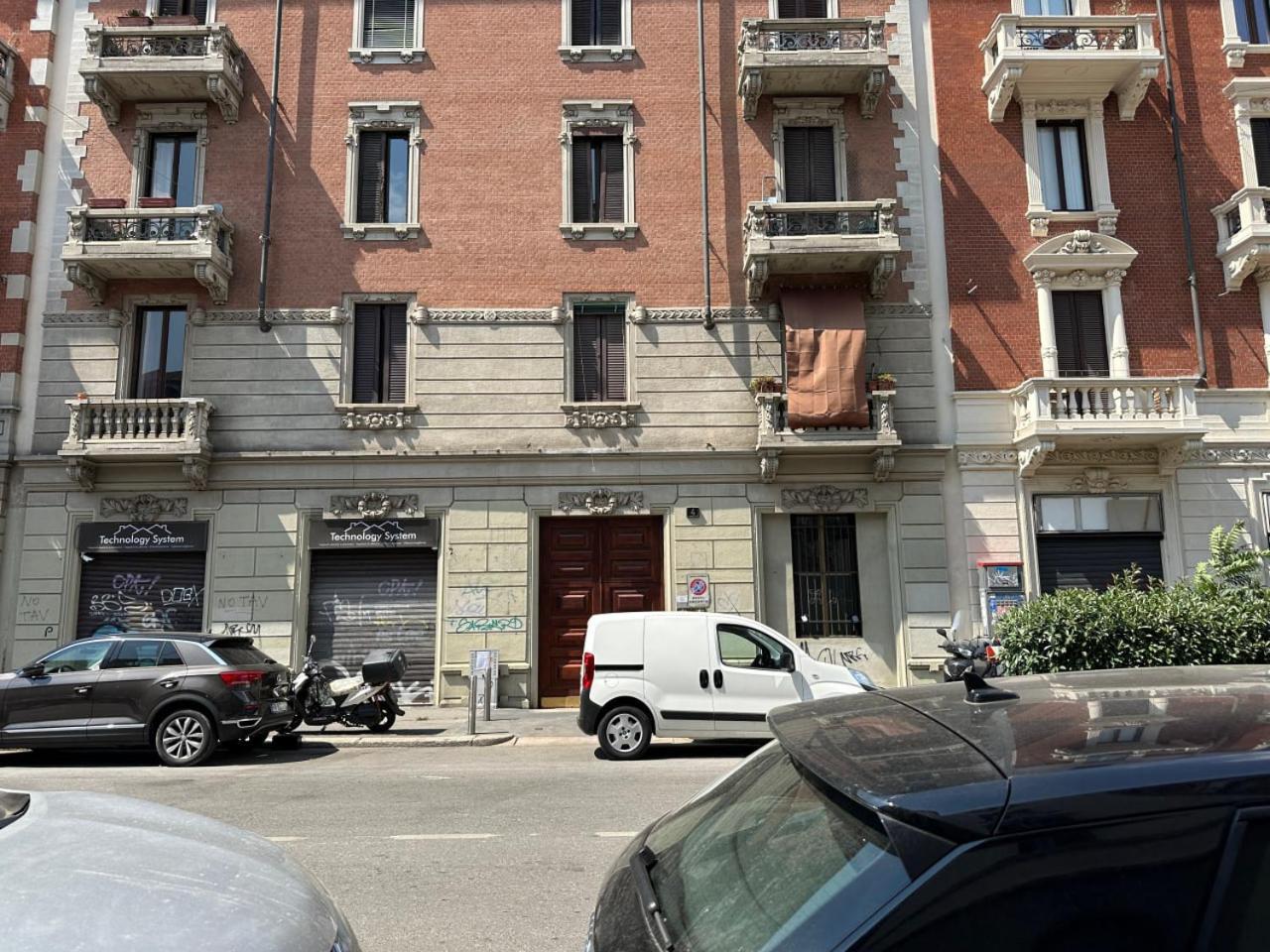 Apartment Majestic Navigli Rome
