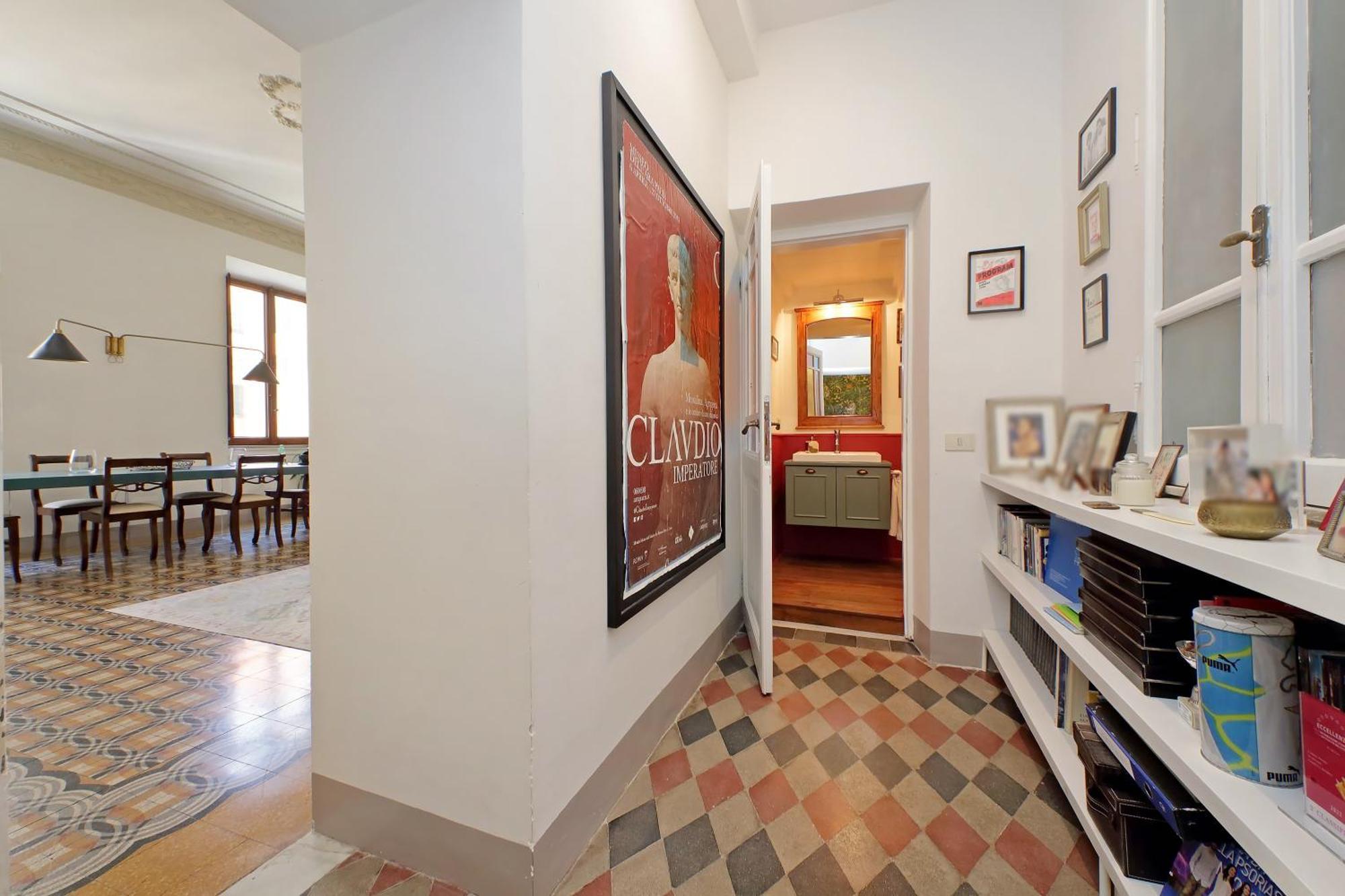 Monti Apartment *