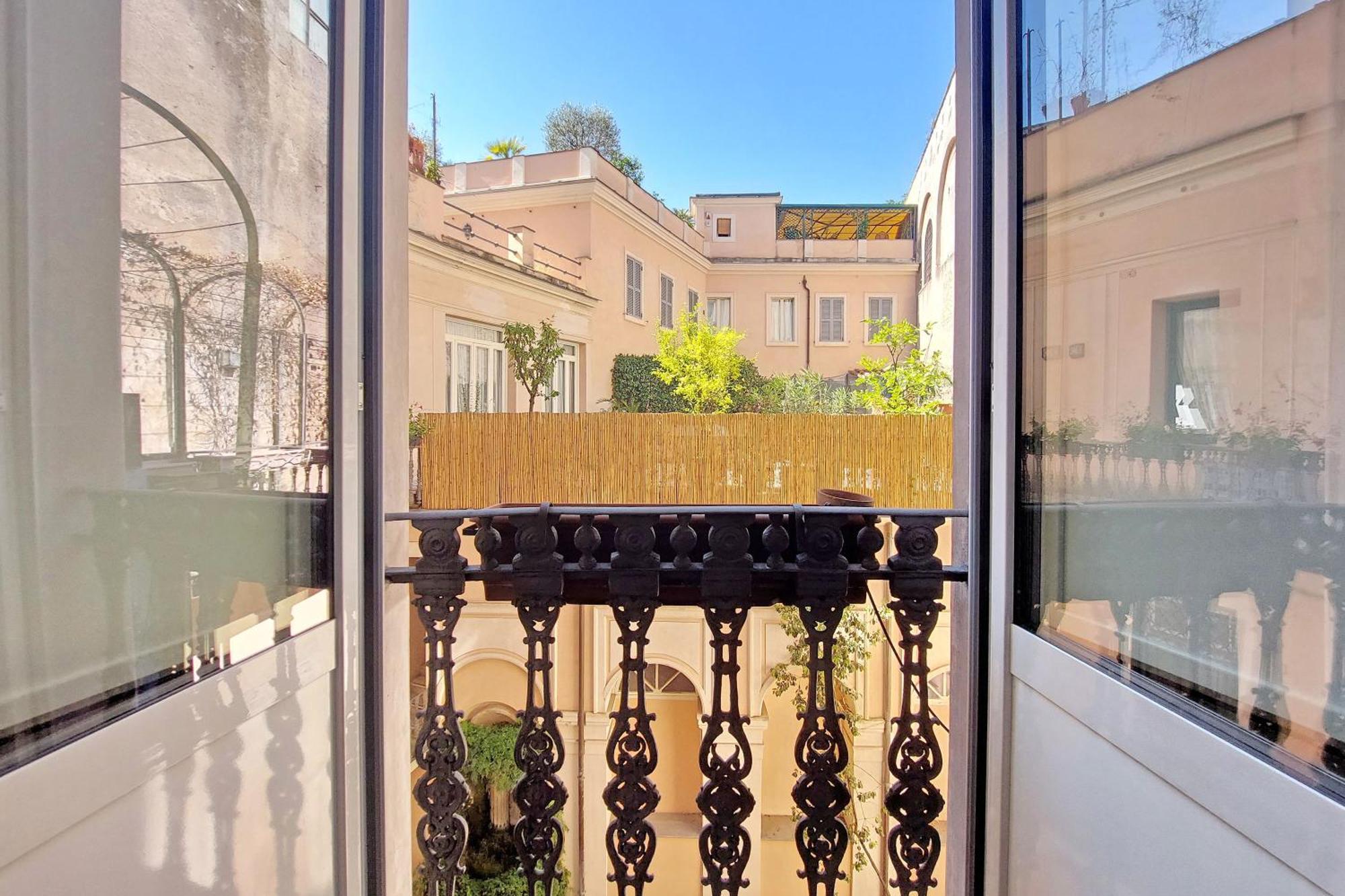Monti Apartment Rome