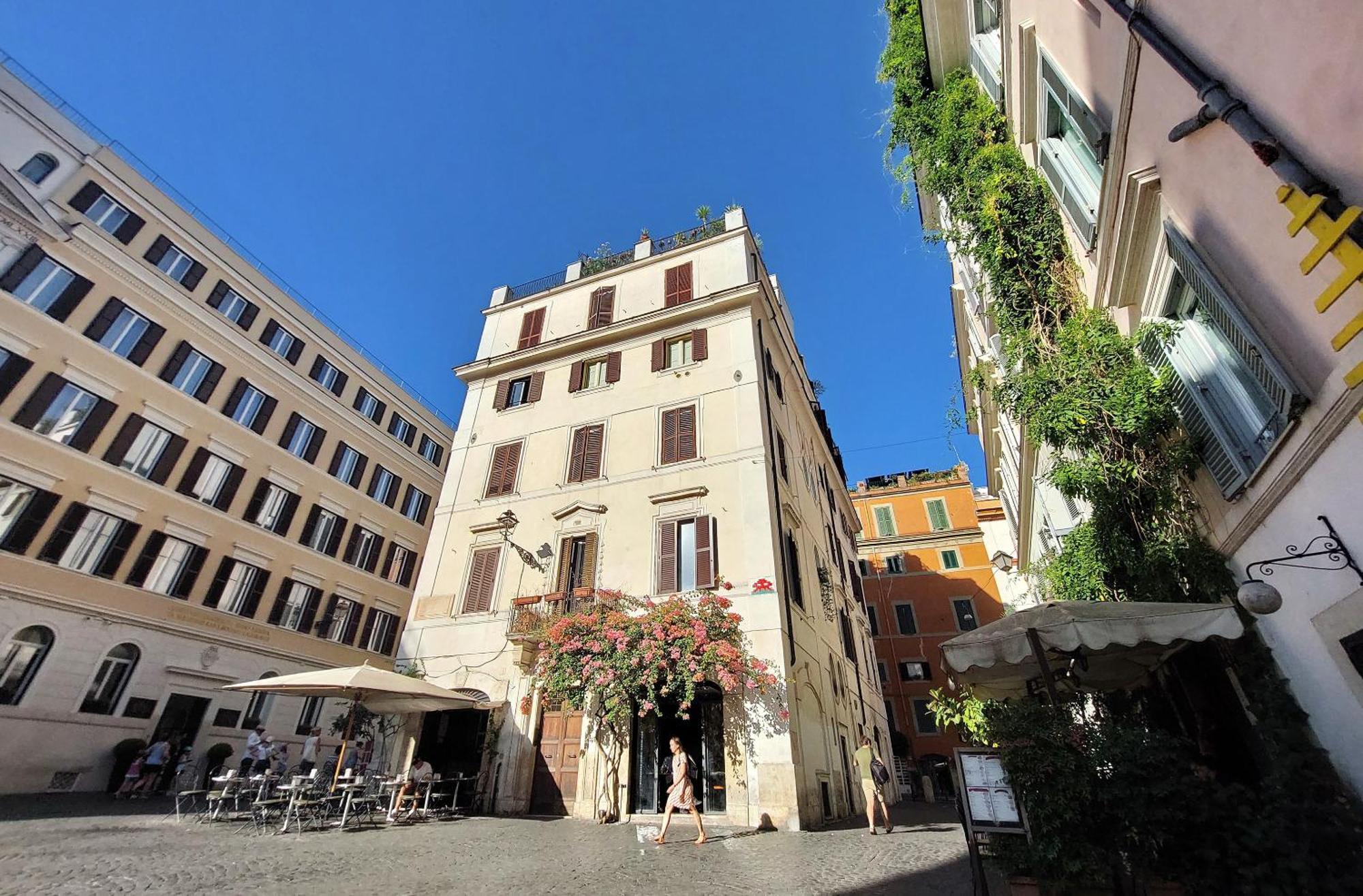 Monti Rome