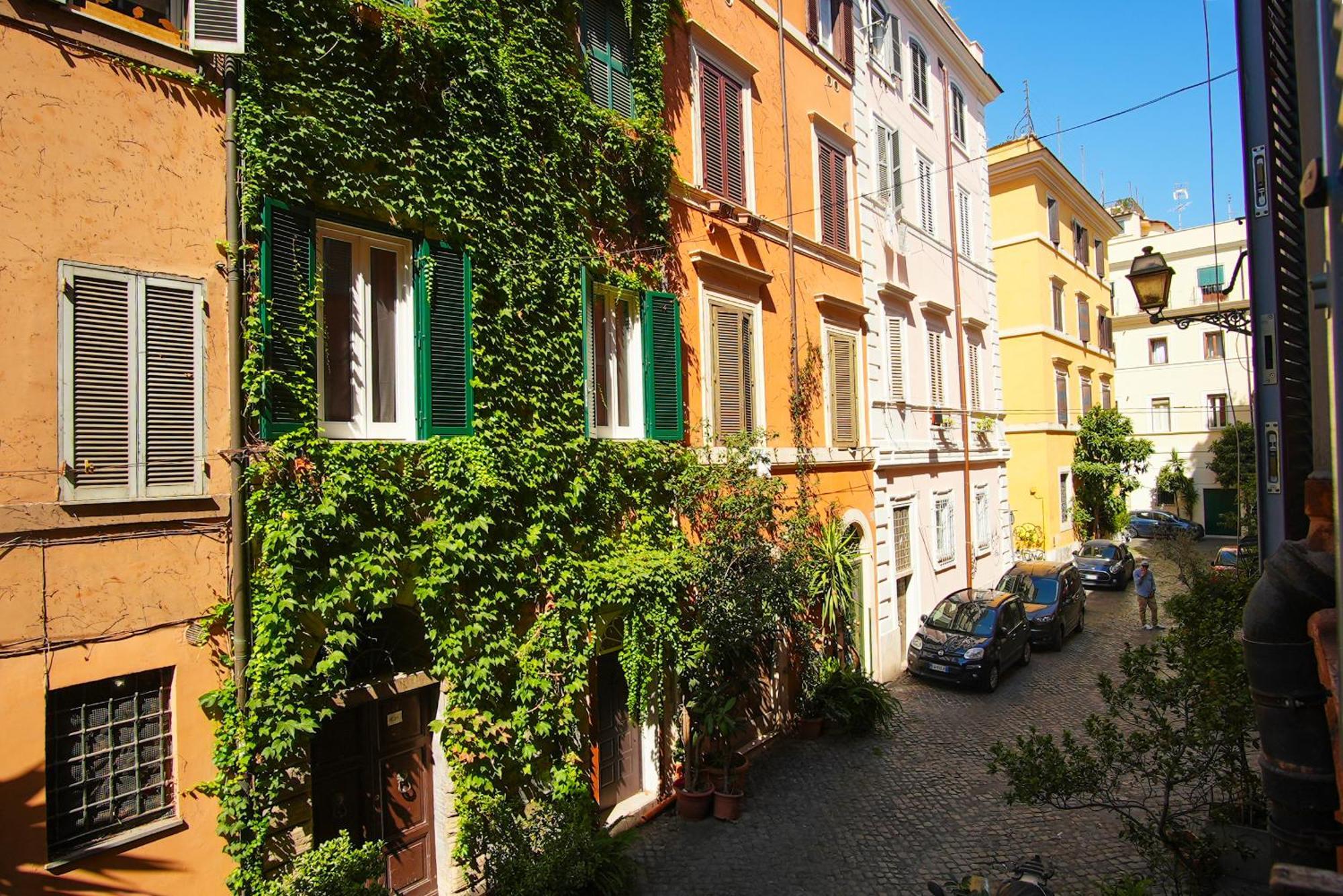 Apartment C&a