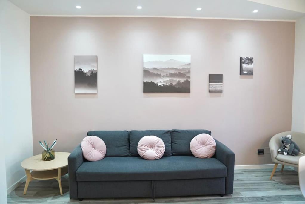 Ottavia Station Apartment *