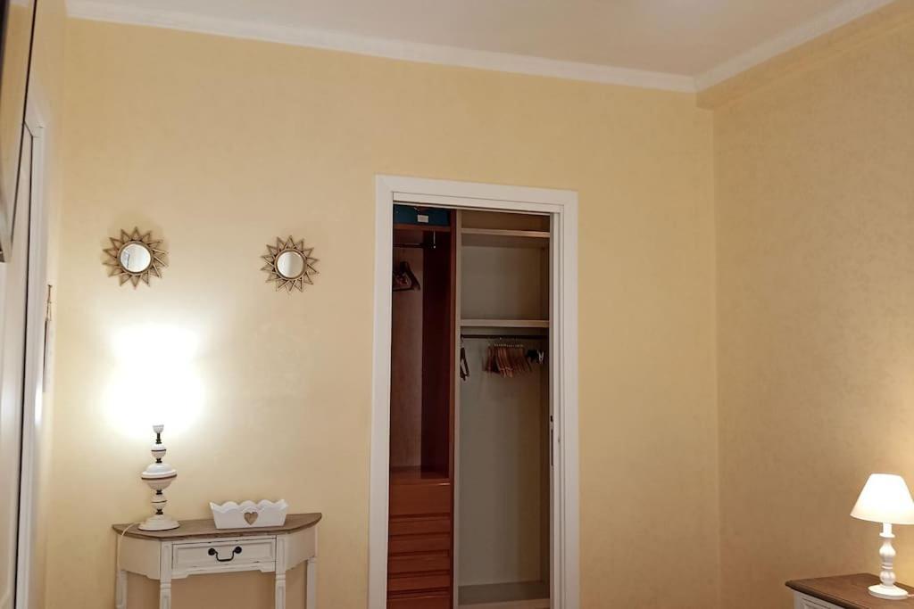 Cinecitta - 50 Meters From Subway Line A Roma