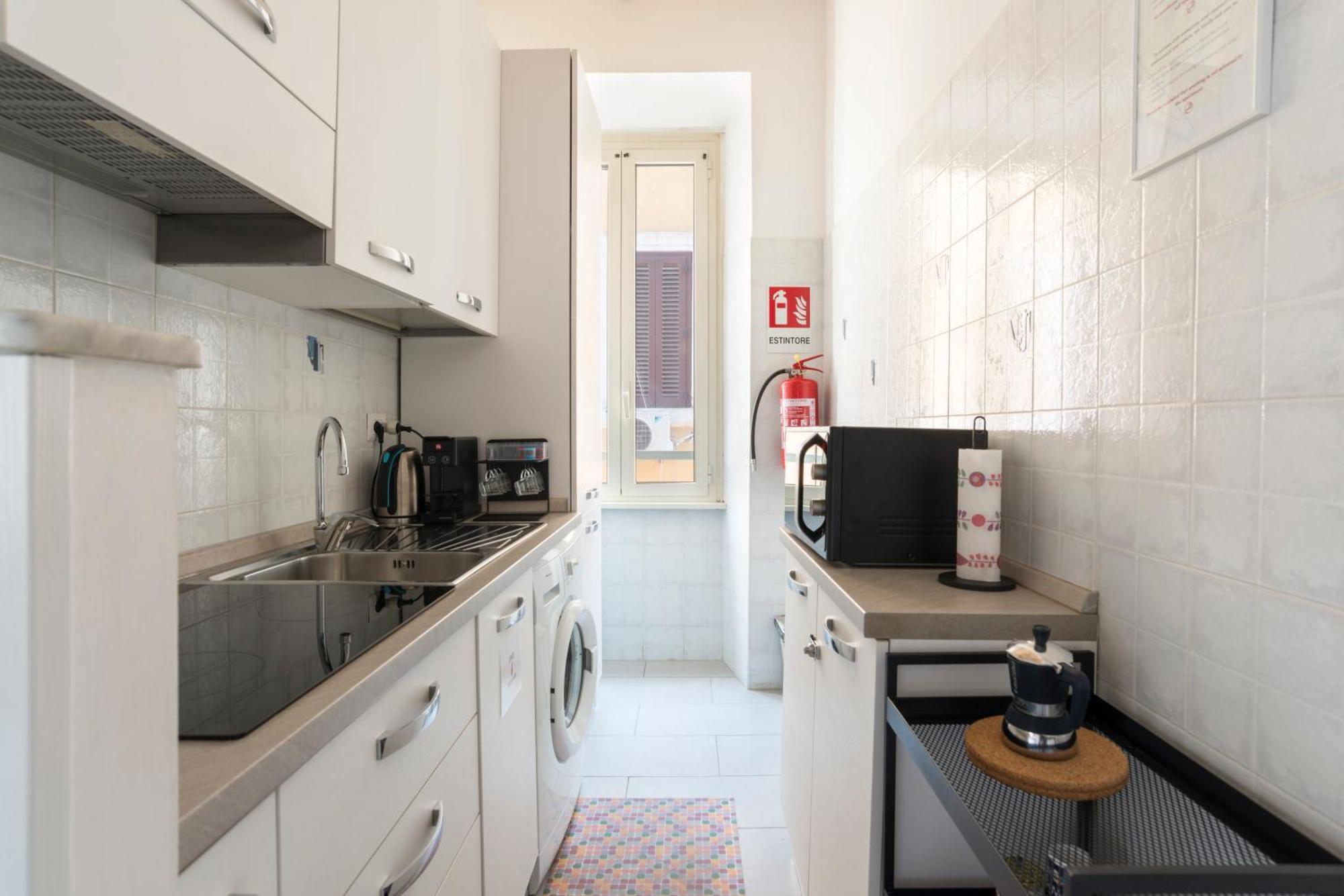 Half Palace, Relaxing In San Lorenzo Apartment