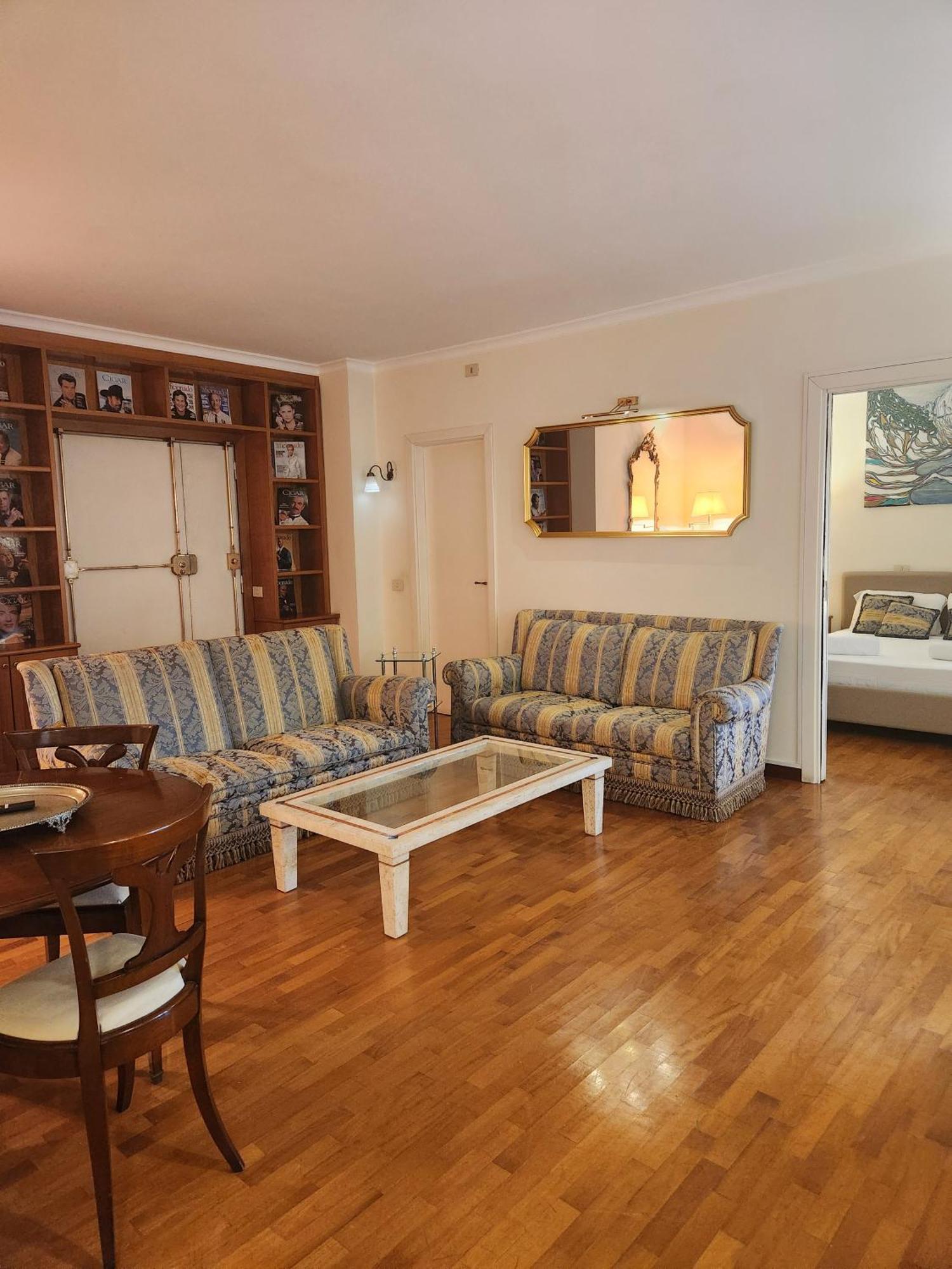 Authentic With Terrace Apartment *