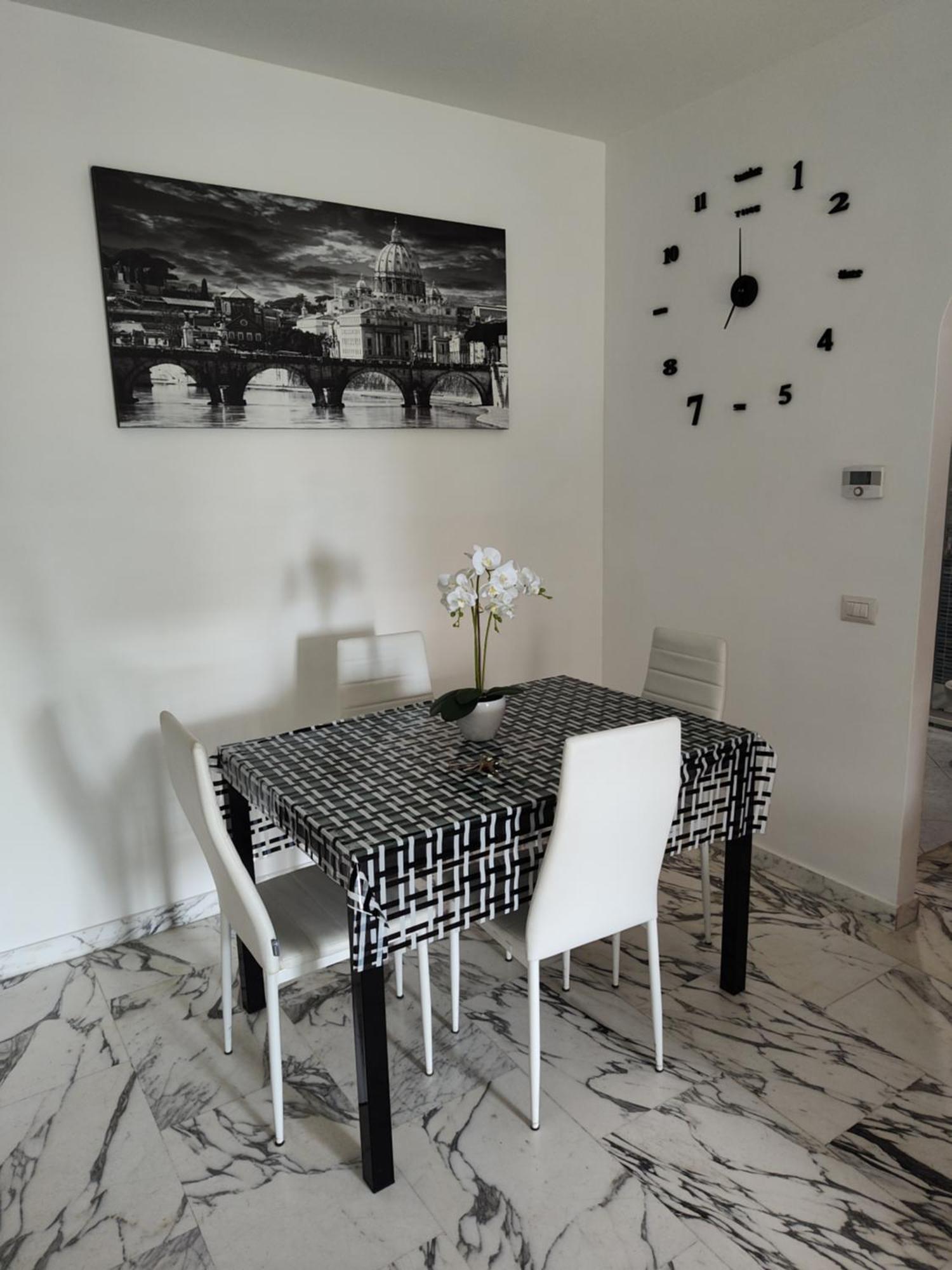 Ortensie Cinecitta Apartment