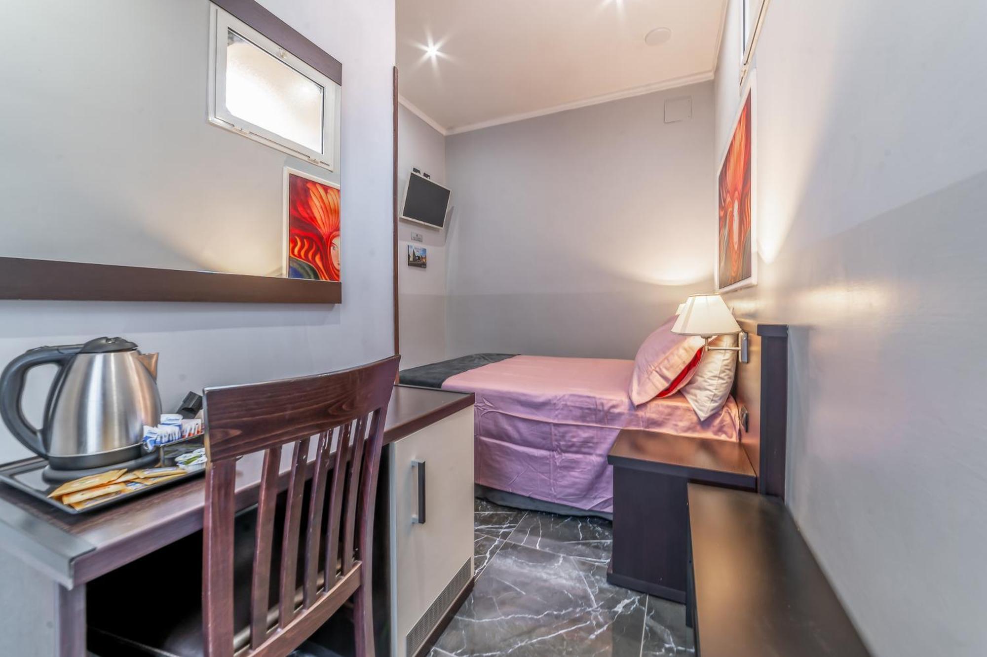 Bed & Breakfast In - Termini Train Station Roma