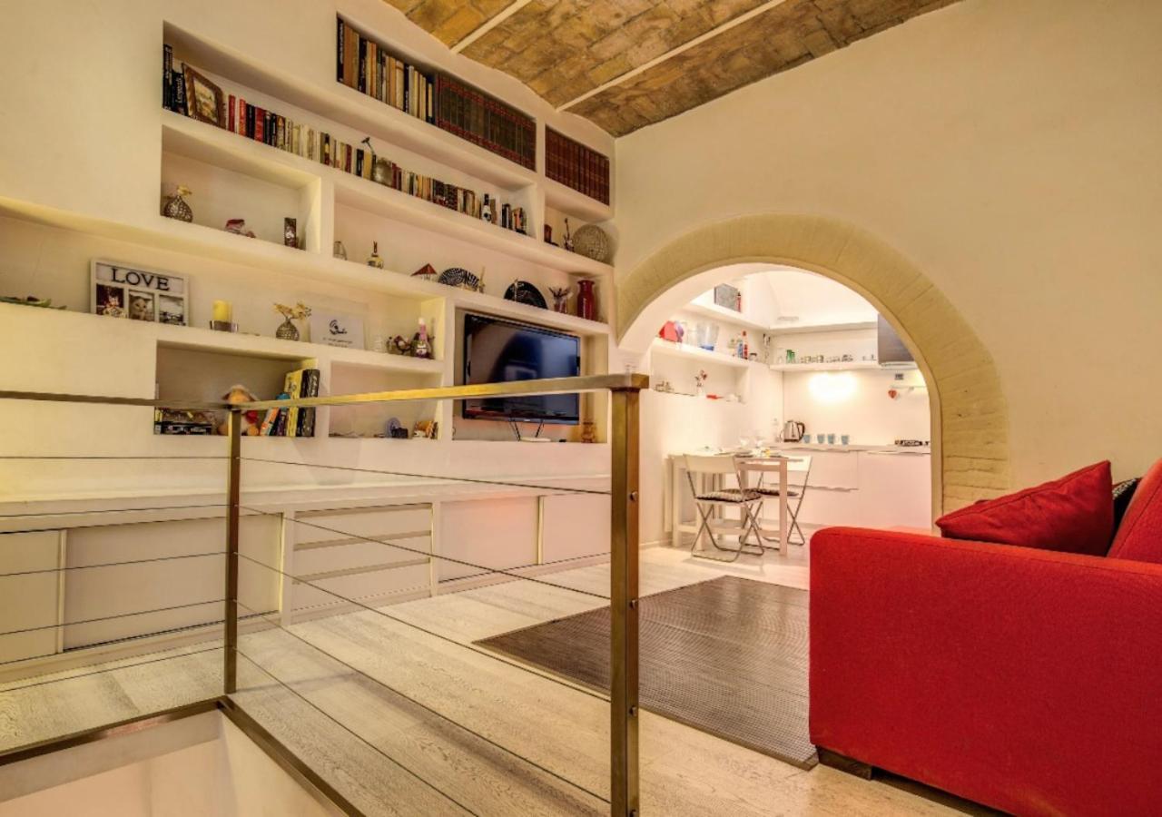 Romantic Navona Apartment