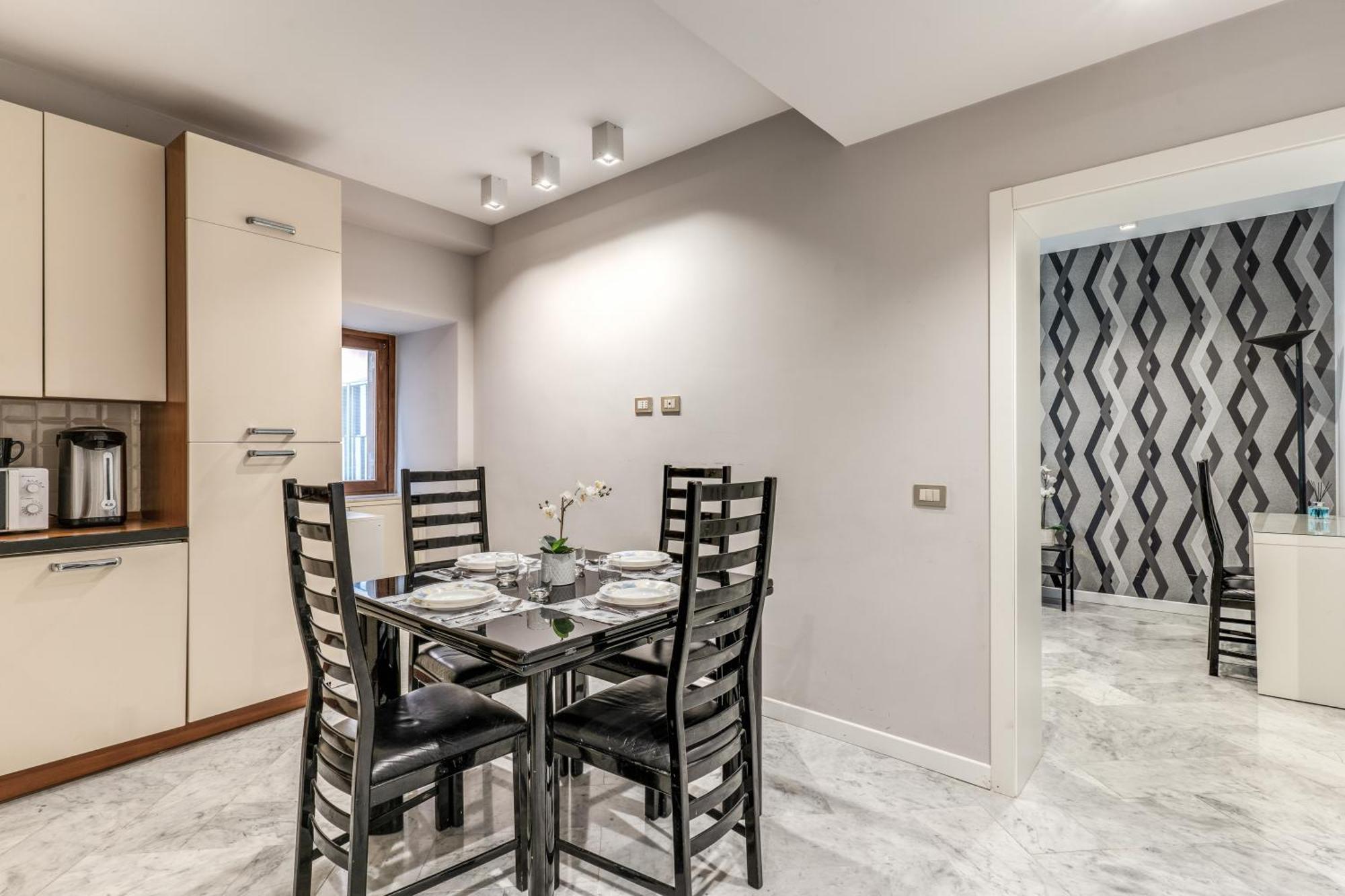 Apartment R22 *