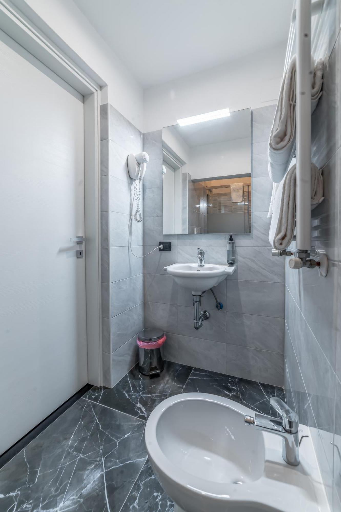 Bed & Breakfast In - Termini Train Station