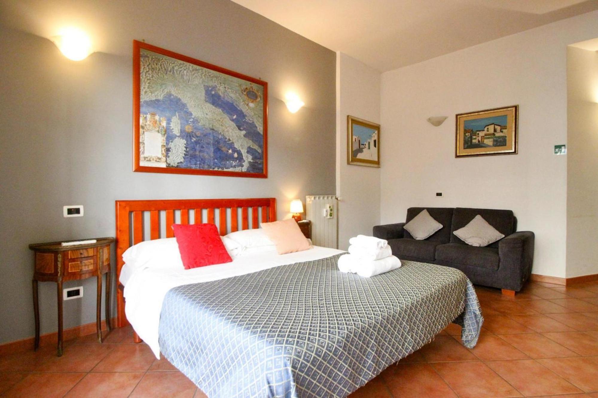 Apartment Holiday Flat In Central Location In