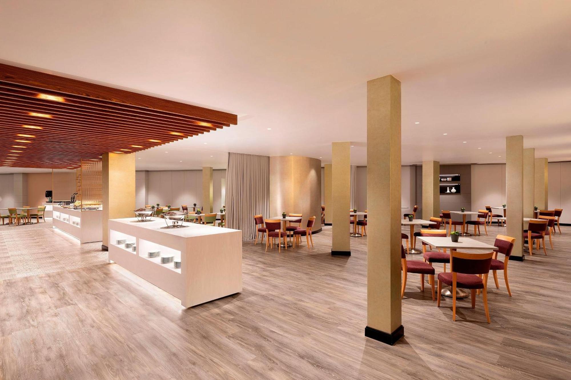 Hotel Le Meridien Visconti 4*
