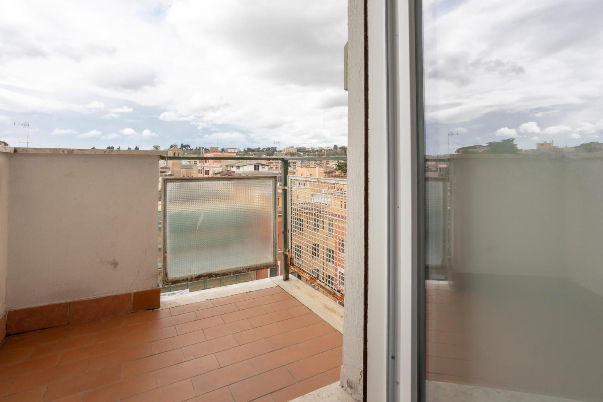 Homehouse Candia - Vatican Attic Rome