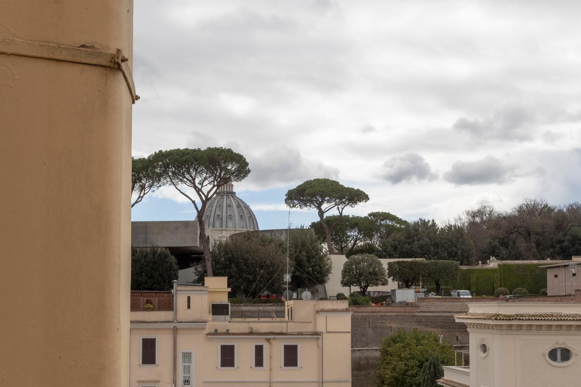 Homehouse Candia - Vatican Attic * Rome