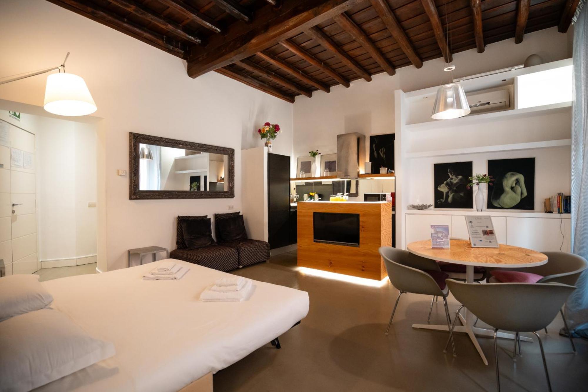 Silver Spanish's Steps Apartment Rome