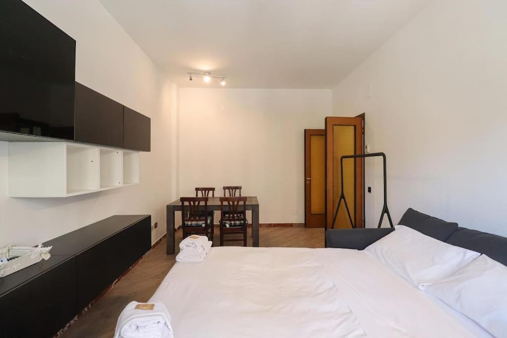 Apartment We - Castiglione 82 -
