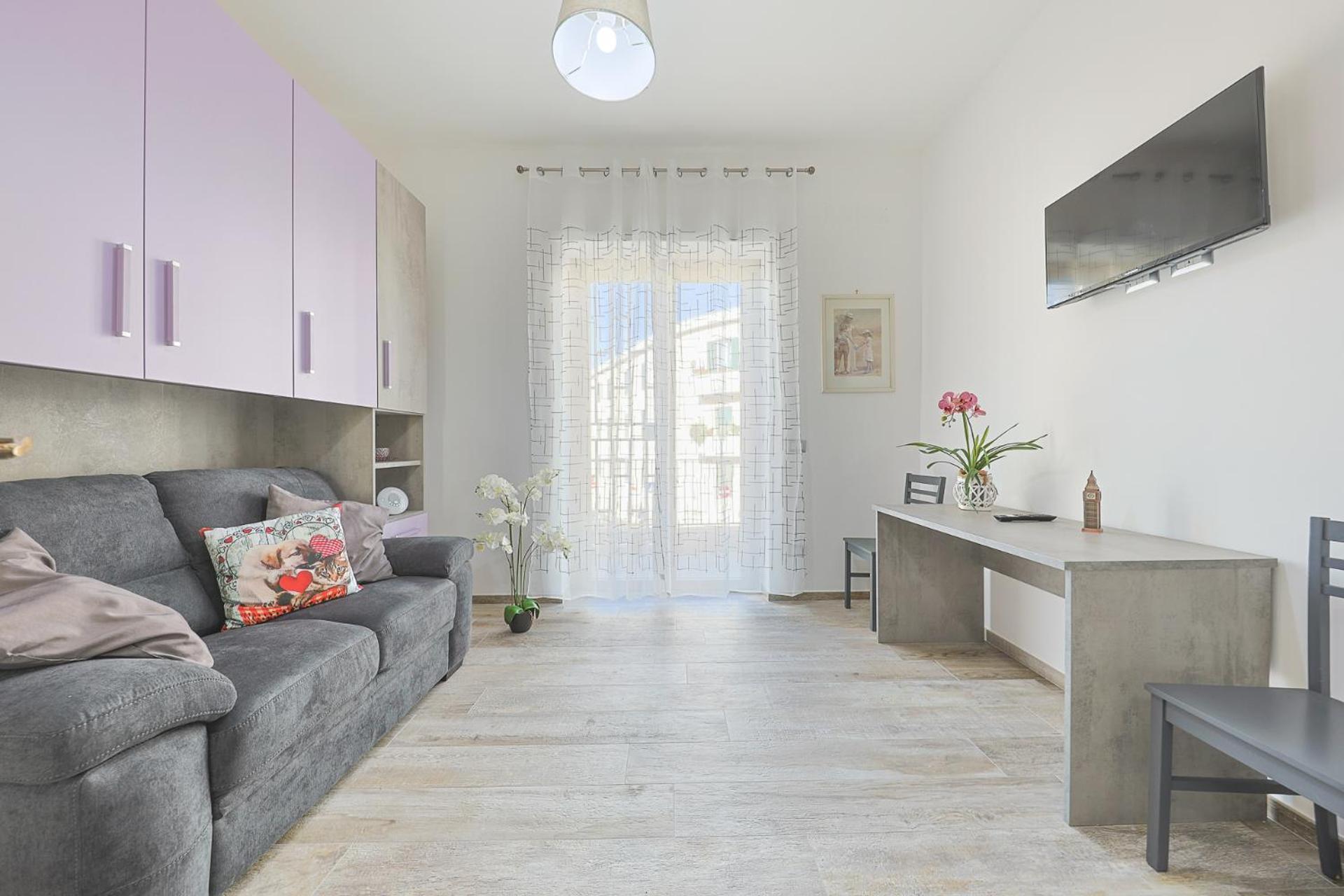Amora Rome