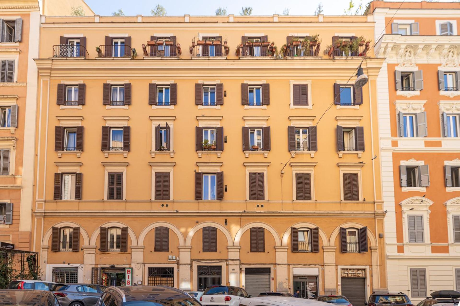 Charme E Stile A Via Foscolo Apartment *