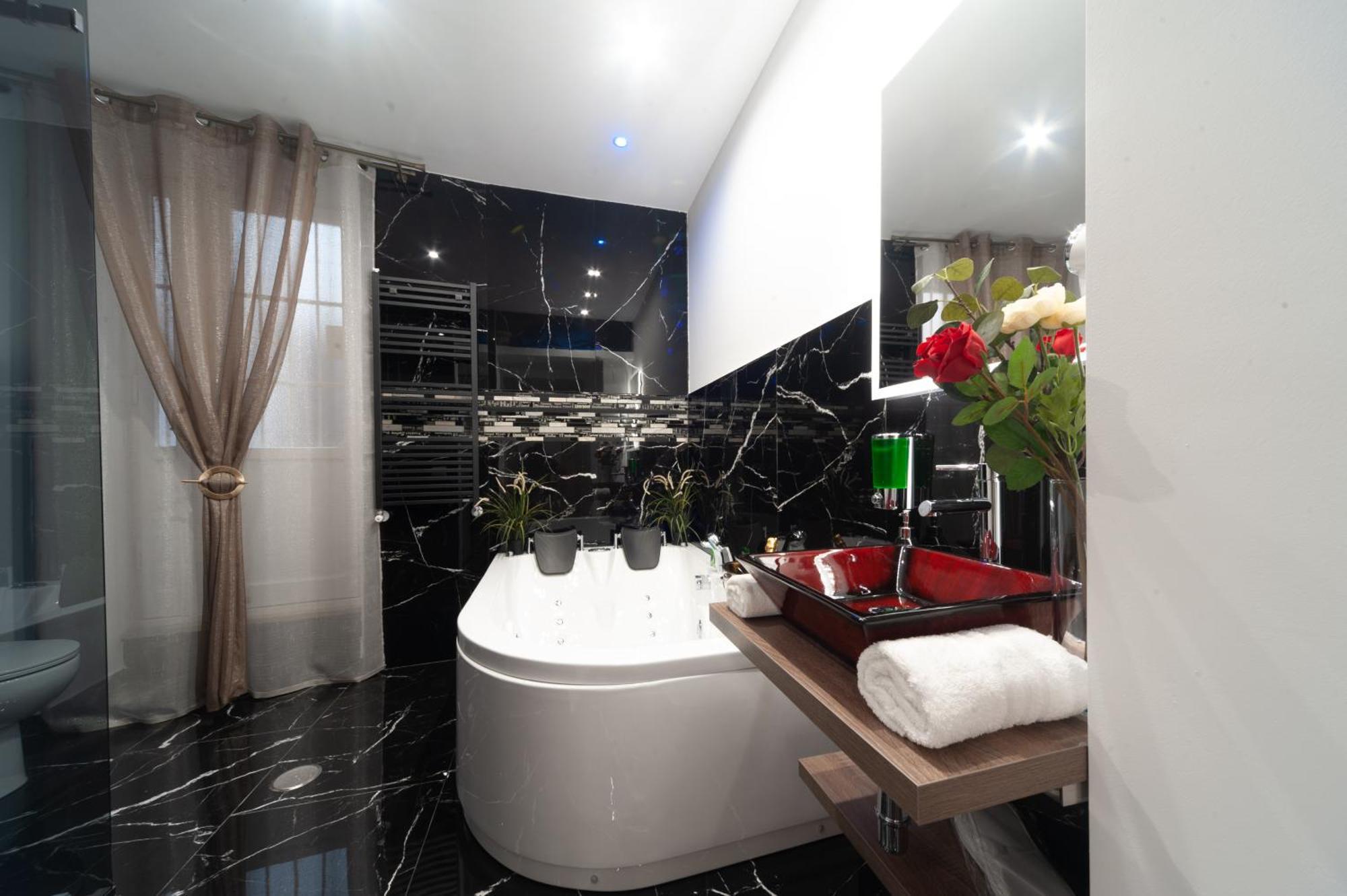 Farnese Jacuzzi Apartment Rome