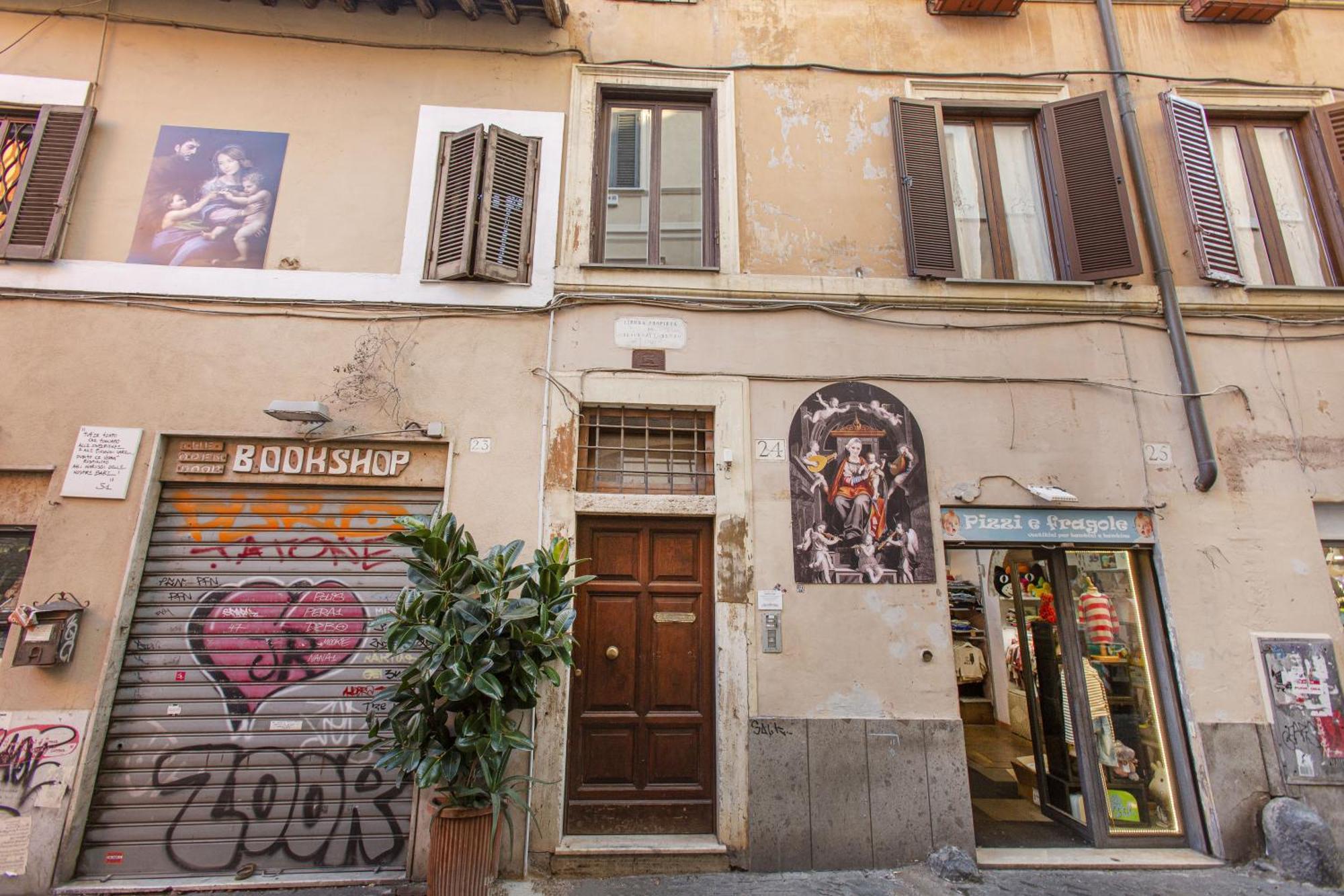 Happy Trastevere In Rome