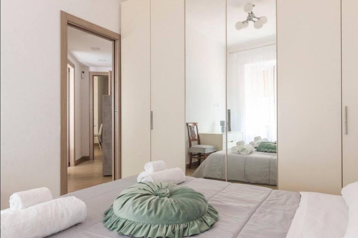 Large Garden Apartment Rome