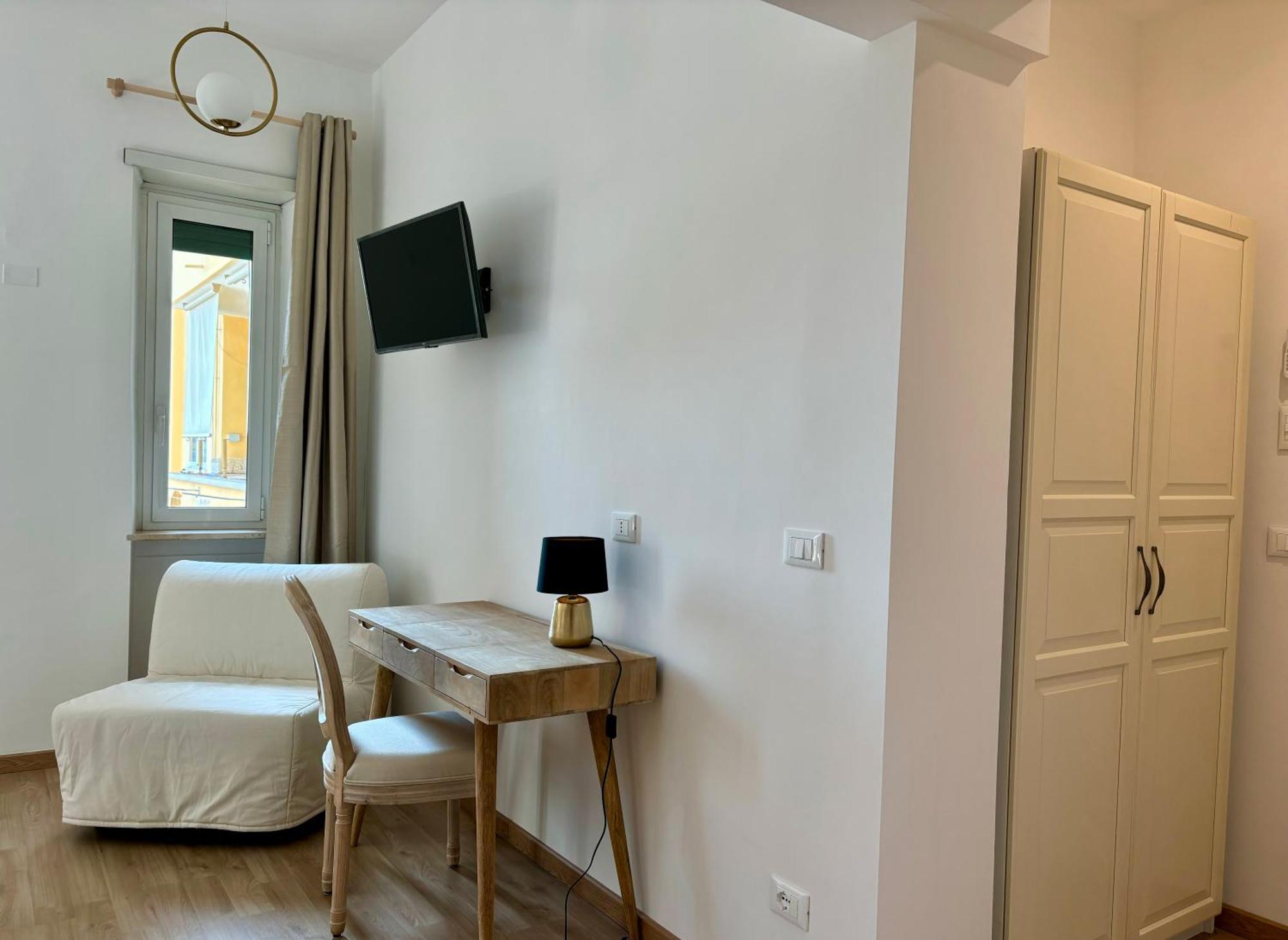 Guest house Living Flaminio - Ad Uso Turistico *