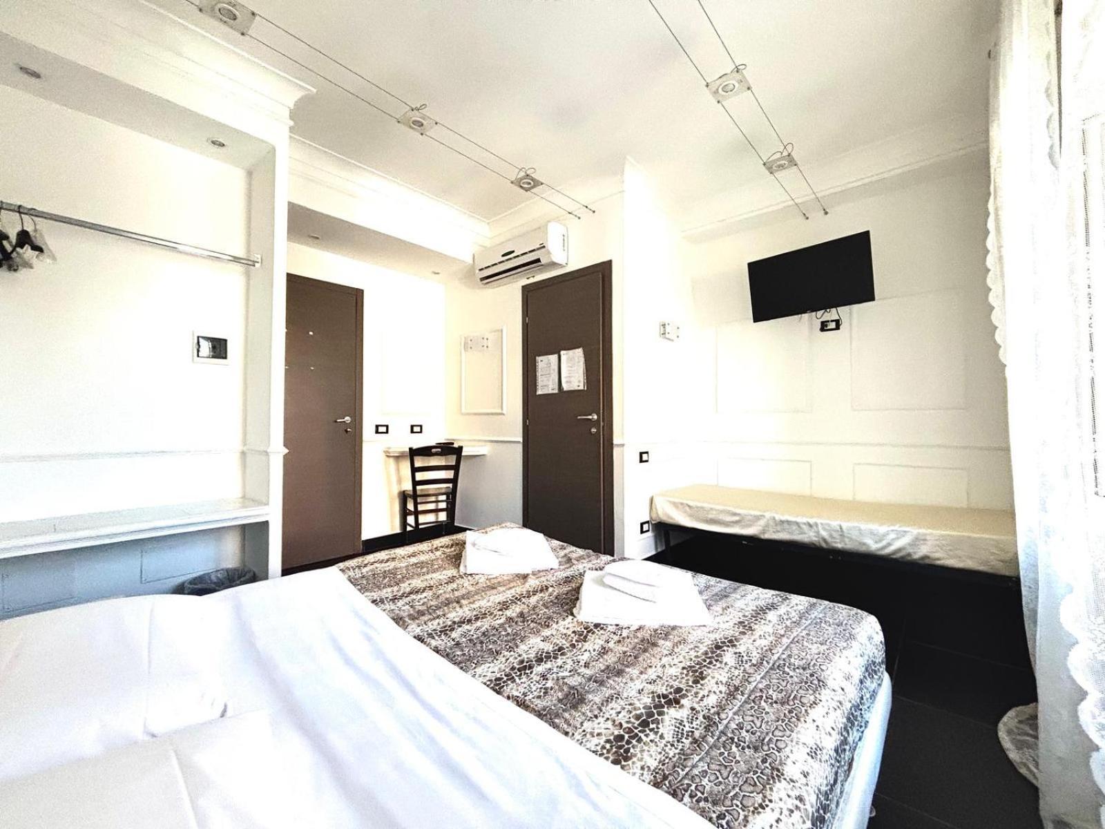 Hostel Palace Rome