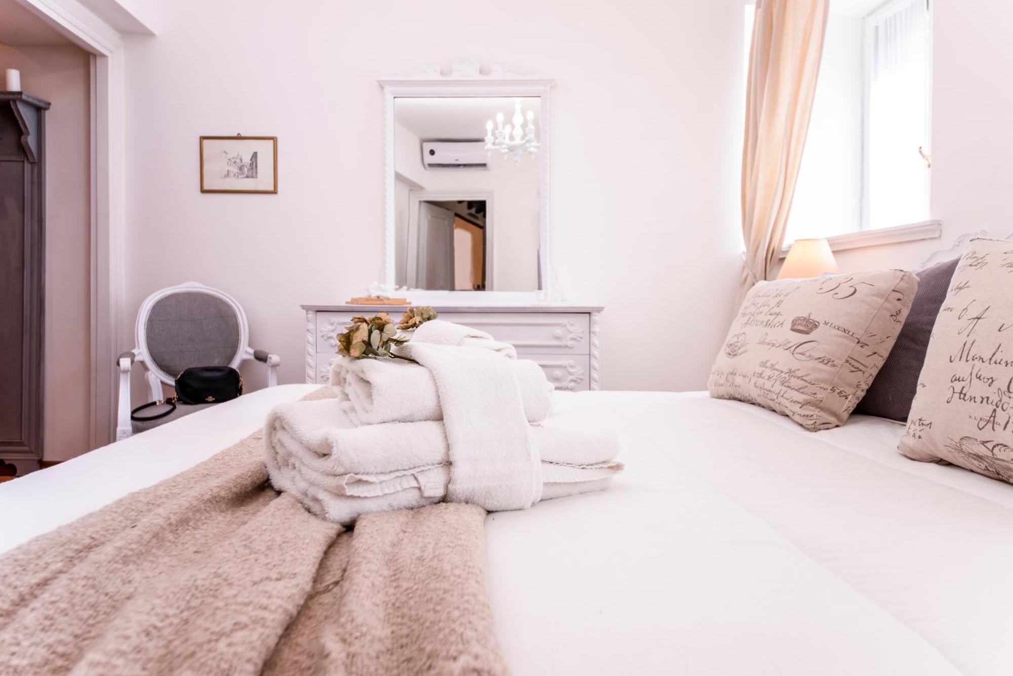 Sweet Arco Farnese Apartment Rome