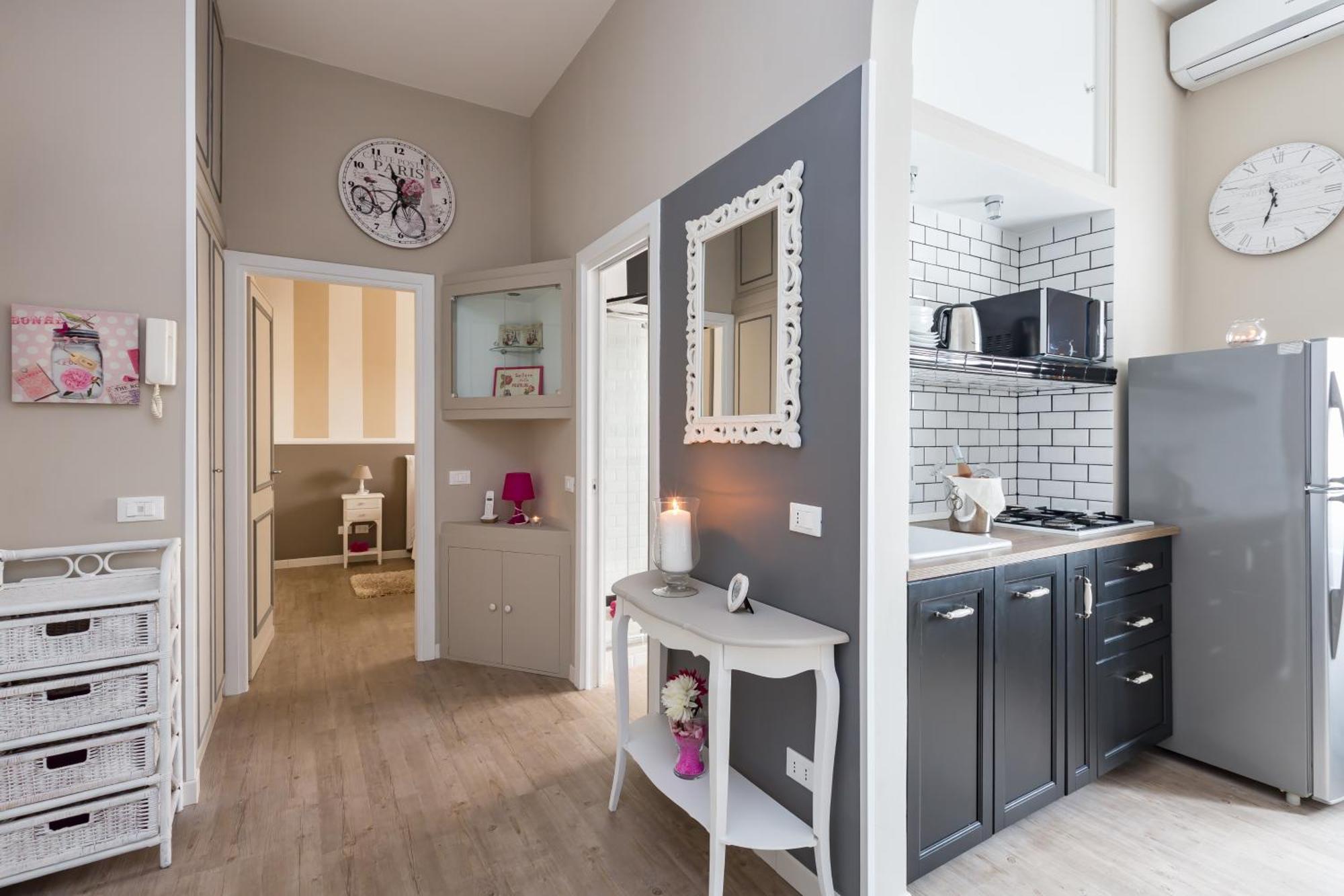 Peonies House Quiet Flat Overlooking Apartment