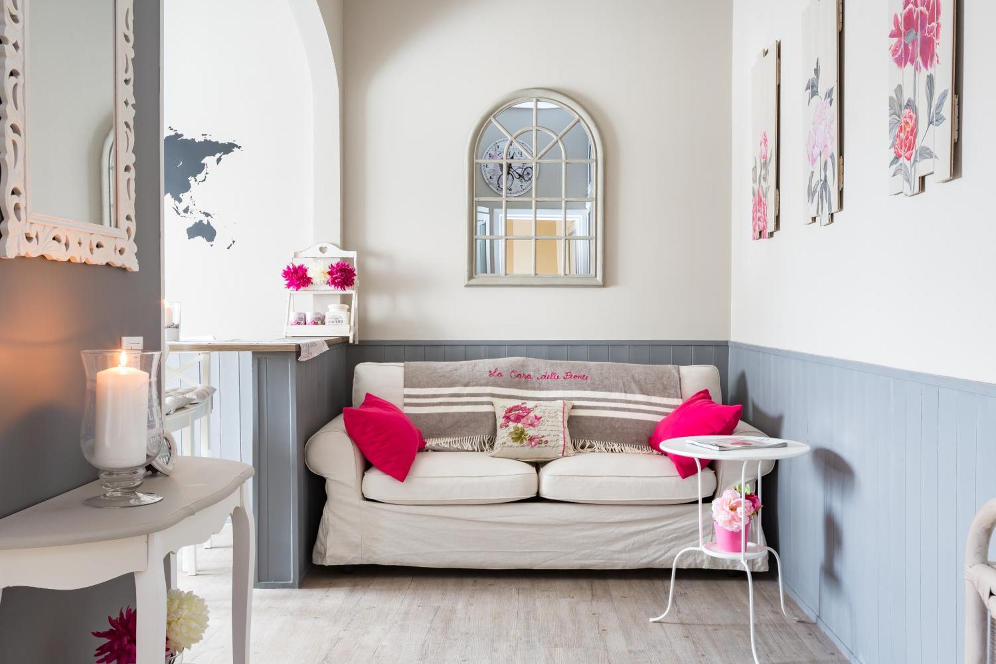 Peonies House Quiet Flat Overlooking