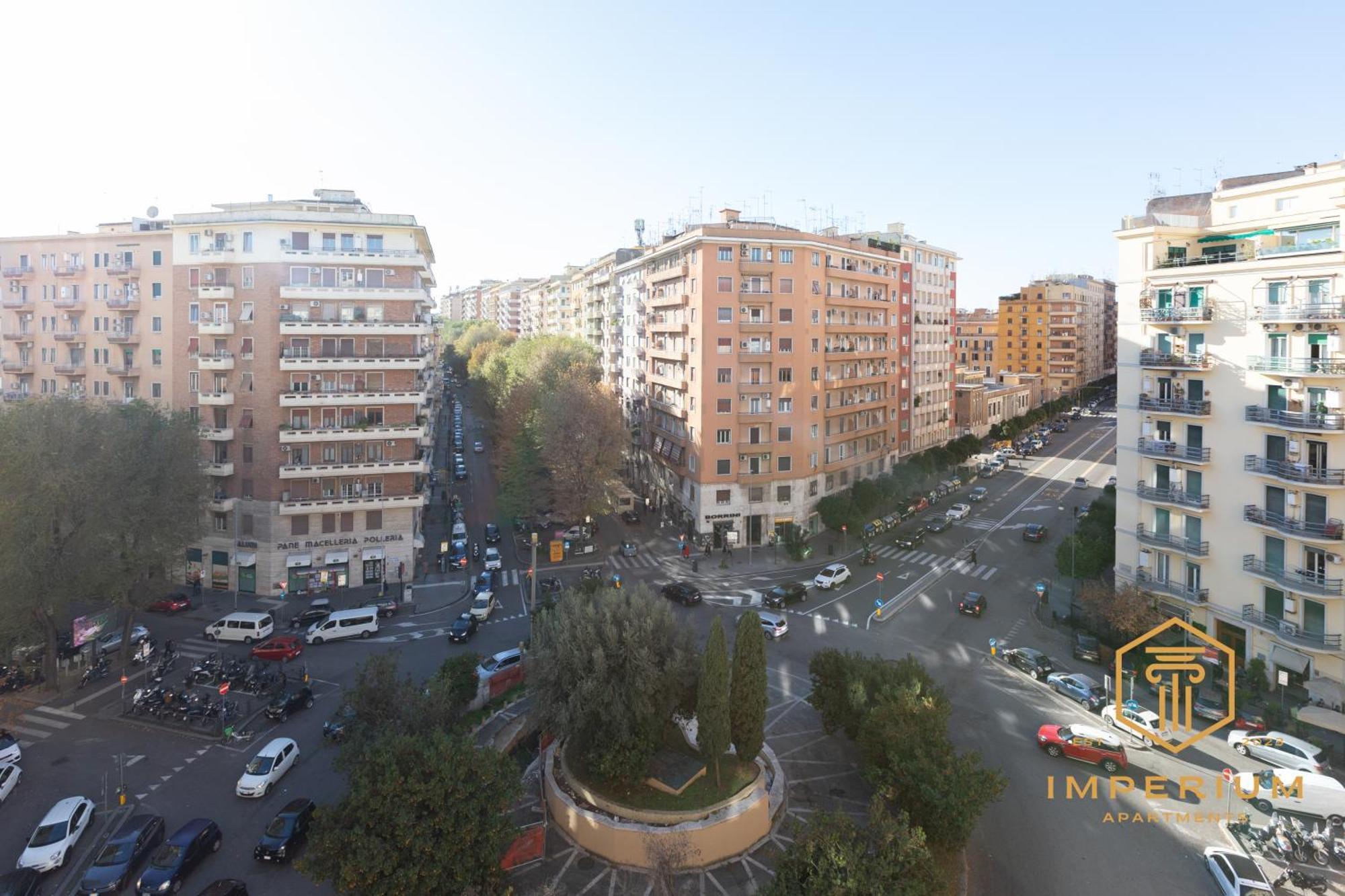 Appartamento Imperium Deluxe - 300mt To Metro B, 3 Bedrooms, Panoramic View, A-c *
